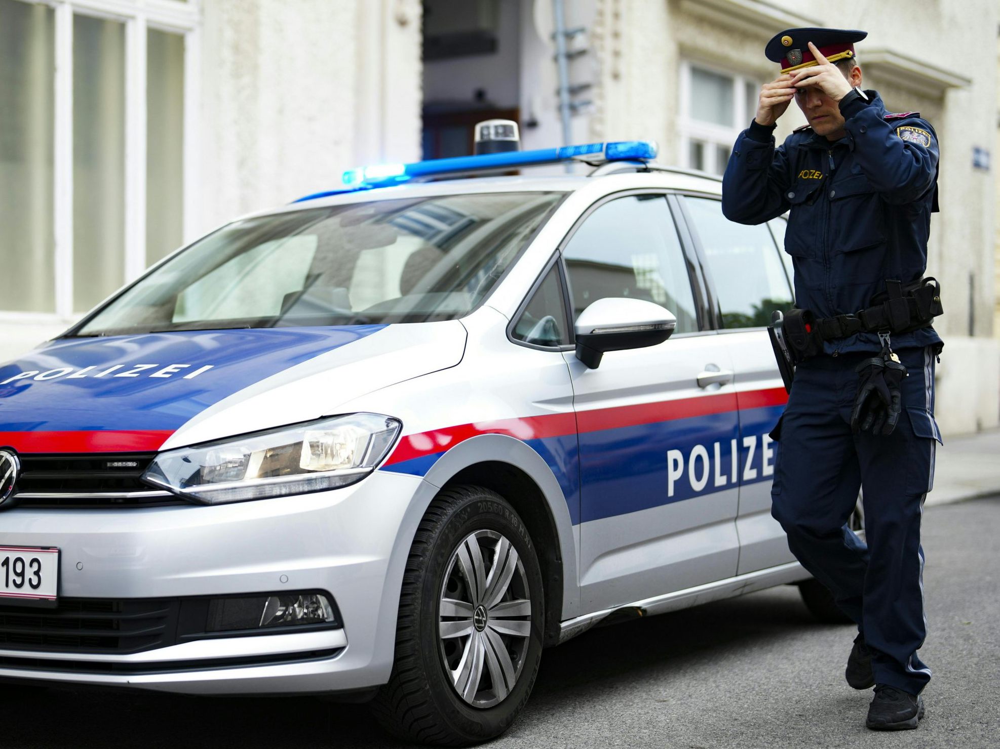 Die Polizei ermittelt nach dem Angriff auf einen Lokalbesitzer. Die Polizei ermittelt nach dem Angriff auf einen Lokalbesitzer.