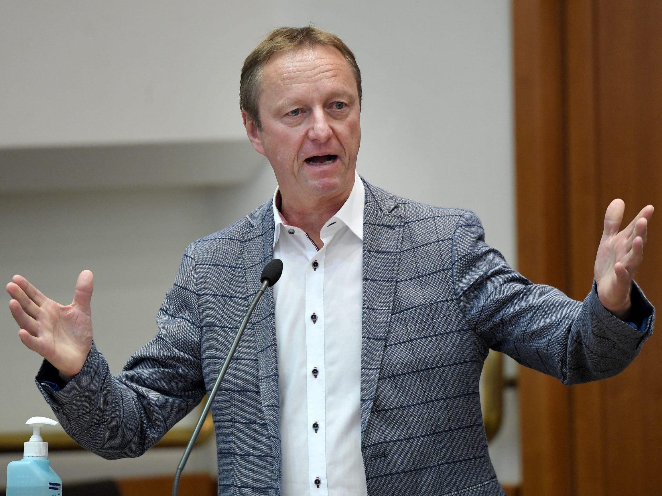 Tschürtz entschuldigte sich für Rede. Tschürtz entschuldigte sich für Rede.