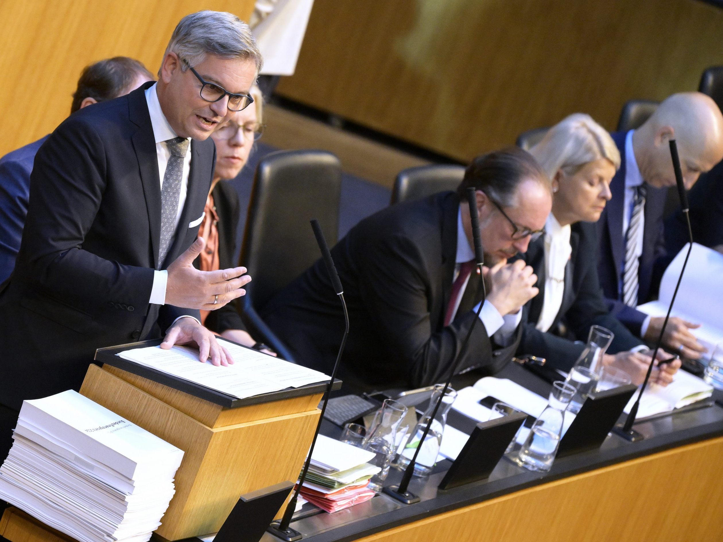 Zustimmung zum Budget kam nur von der Koalition. Zustimmung zum Budget kam nur von der Koalition.