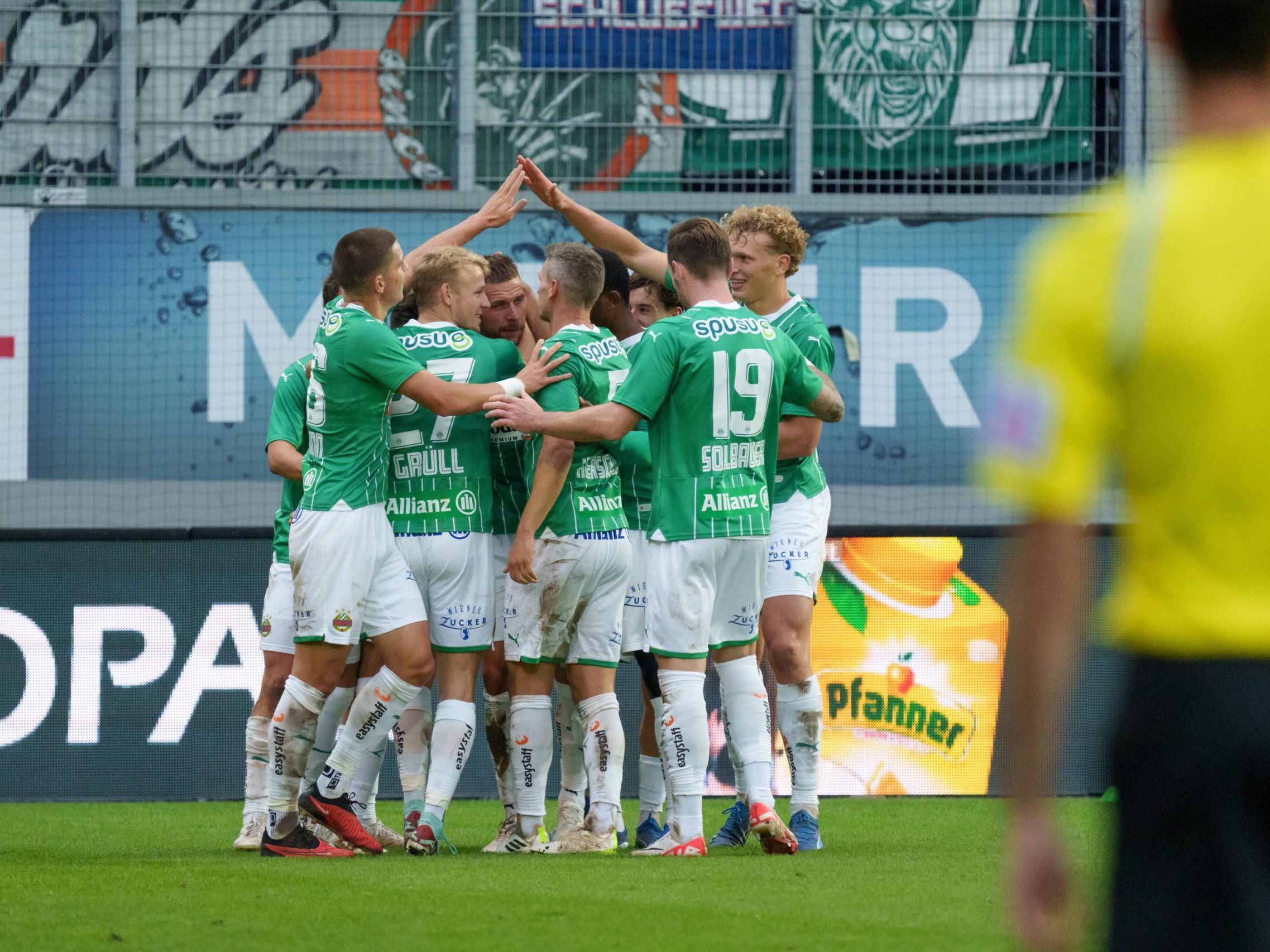Große Freude bei Rapid nach 2:0-Erfolg gegen Altach.