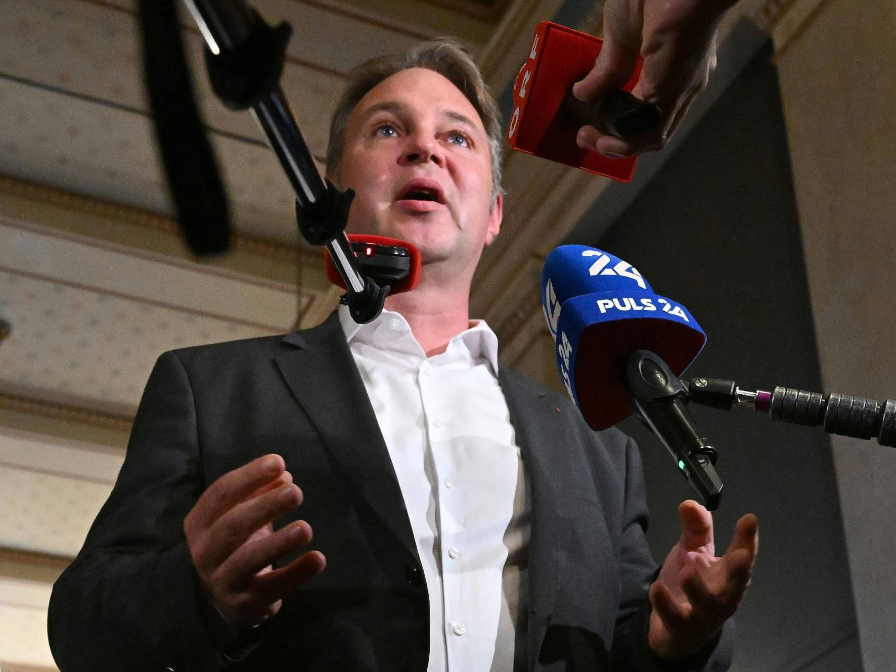 Die ÖVP verlangt von Babler "Antworten".