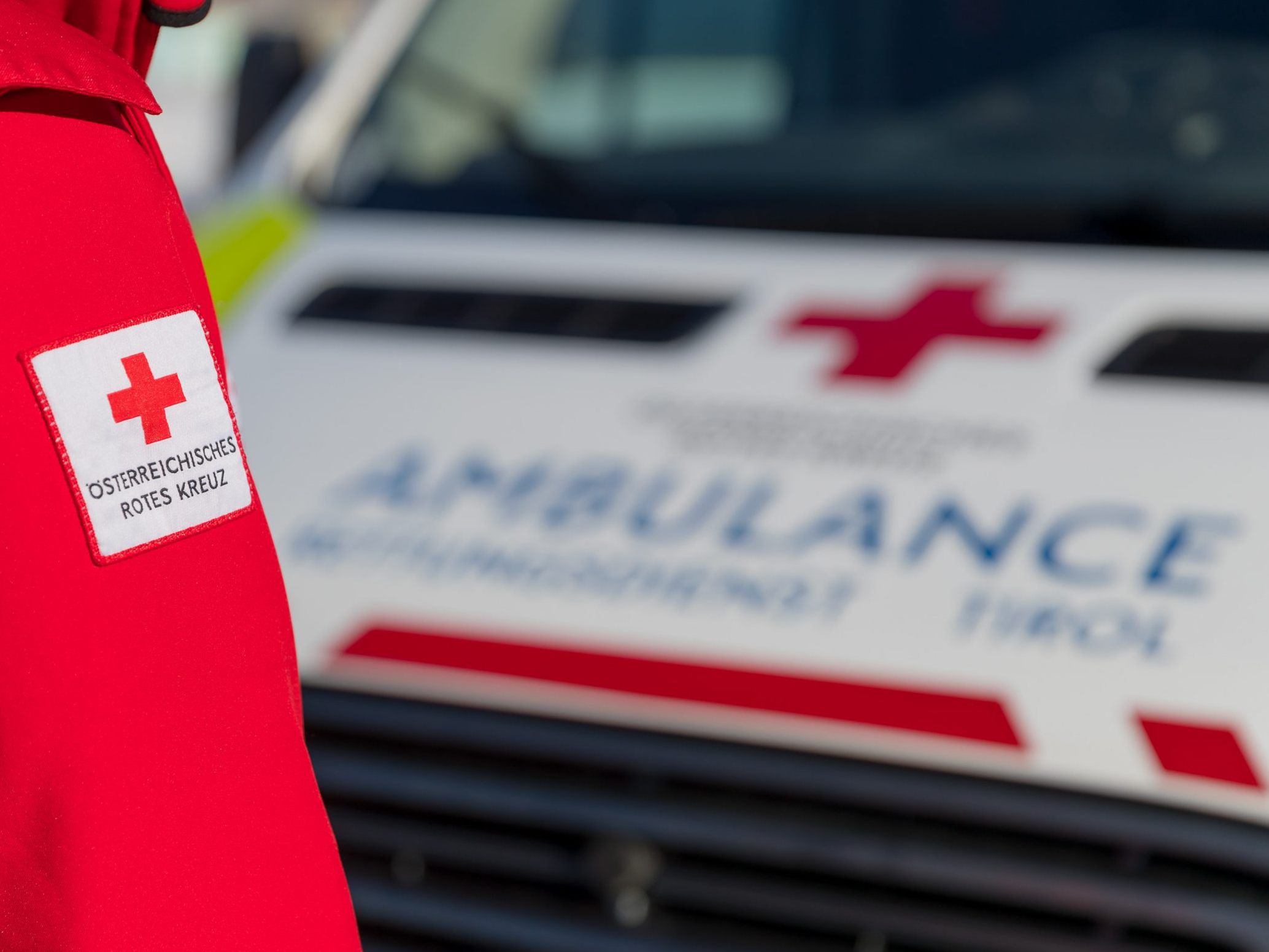 Drei Schwerverletzte forderte ein Pkw-Zusammenstoß in Tirol. Drei Schwerverletzte forderte ein Pkw-Zusammenstoß in Tirol.