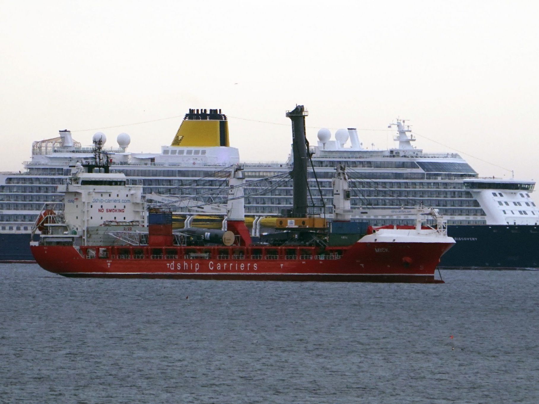 Über 1000 Passagiere befanden sich an Bord des Schiffes. Über 1000 Passagiere befanden sich an Bord des Schiffes.