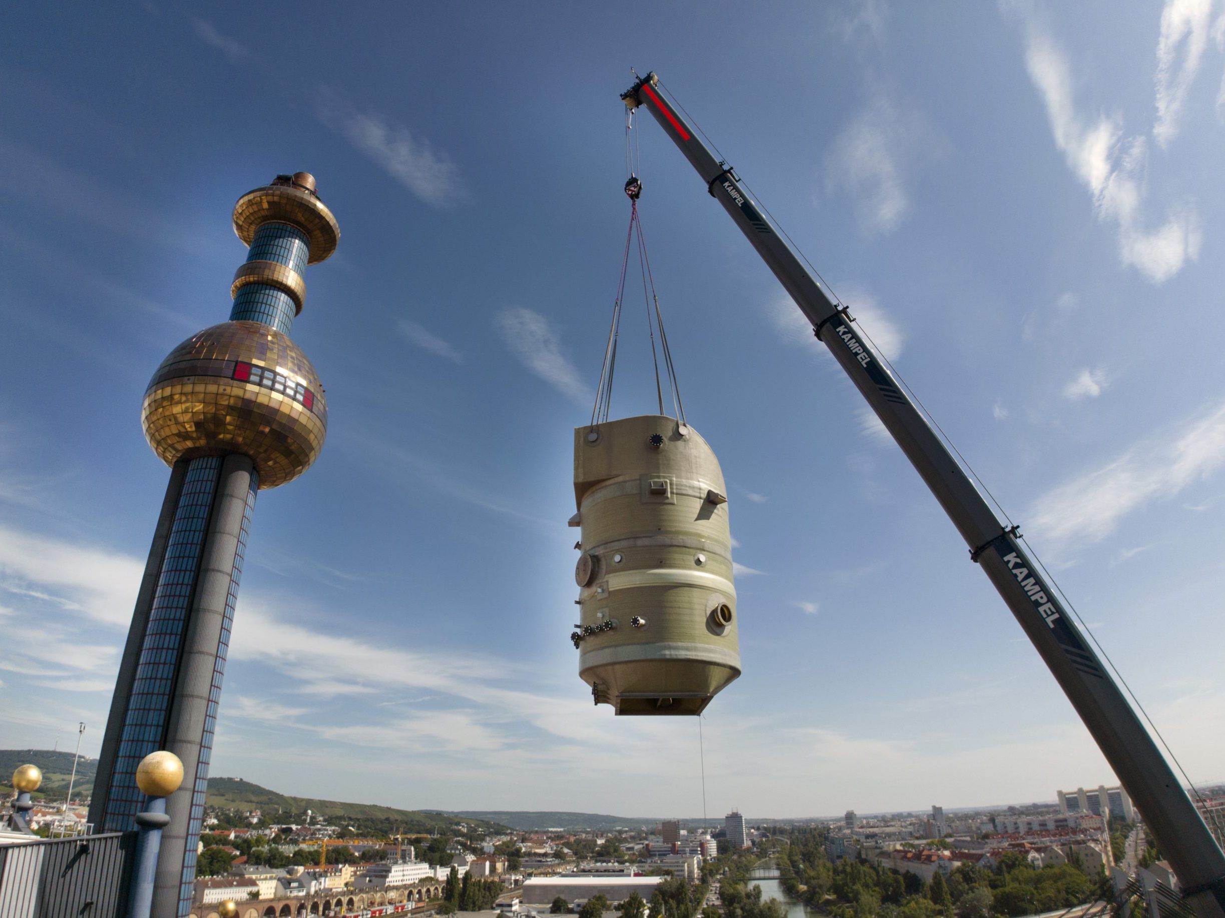 Anfang 2025 soll die neue Großwärmepumpe in Betrieb genommen werden. Anfang 2025 soll die neue Großwärmepumpe in Betrieb genommen werden.