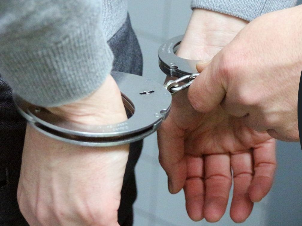Ein 27-Jähriger lieferte sich eine Verfolgungsjagd mit der Polizei. Ein 27-Jähriger lieferte sich eine Verfolgungsjagd mit der Polizei.