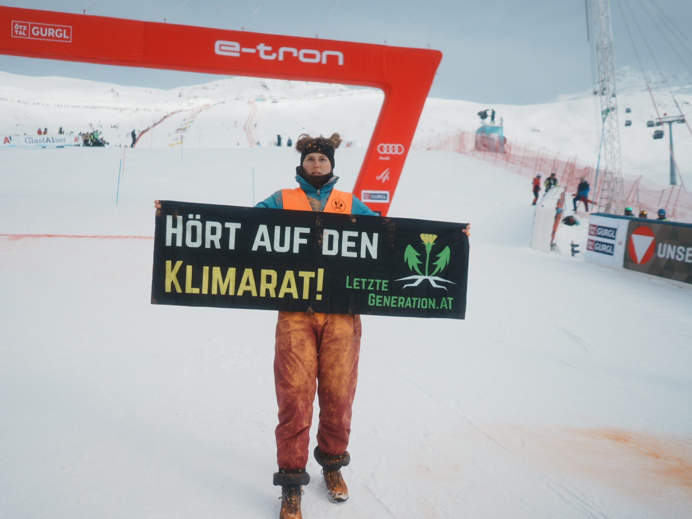 Die Letzte Generation protestierte bei Ski-Weltcuprennen in Gurgl.