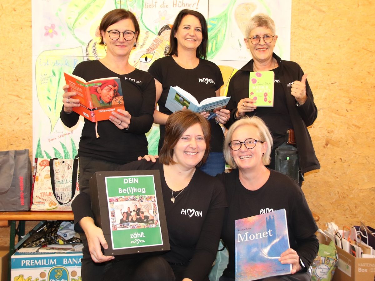 Das PAMOJA-Team mit Elisabeth und Sandra (vorne) sowie Martina, Simone und Iris freute sich über den großen Andrang.