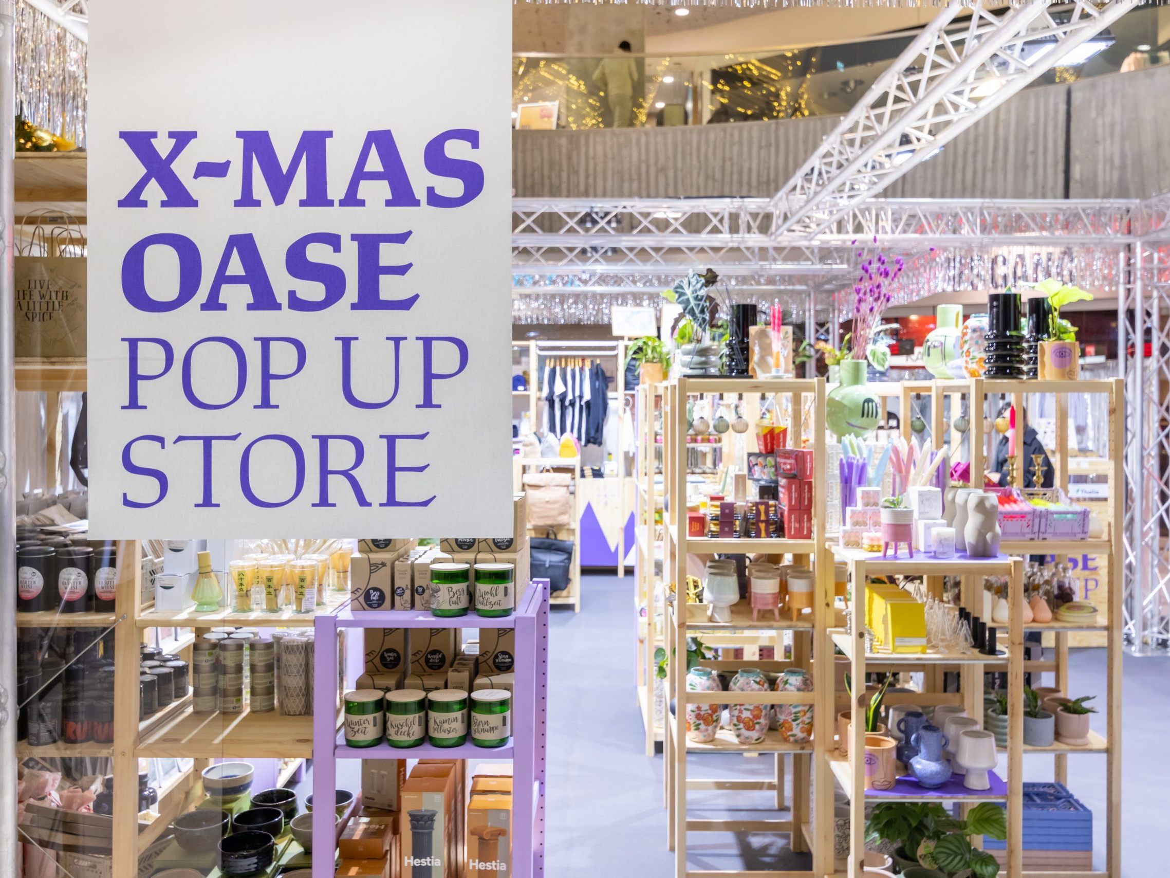 Die X-MAS-OASE hält viele originelle Geschenkideen für Weihnachten bereit.