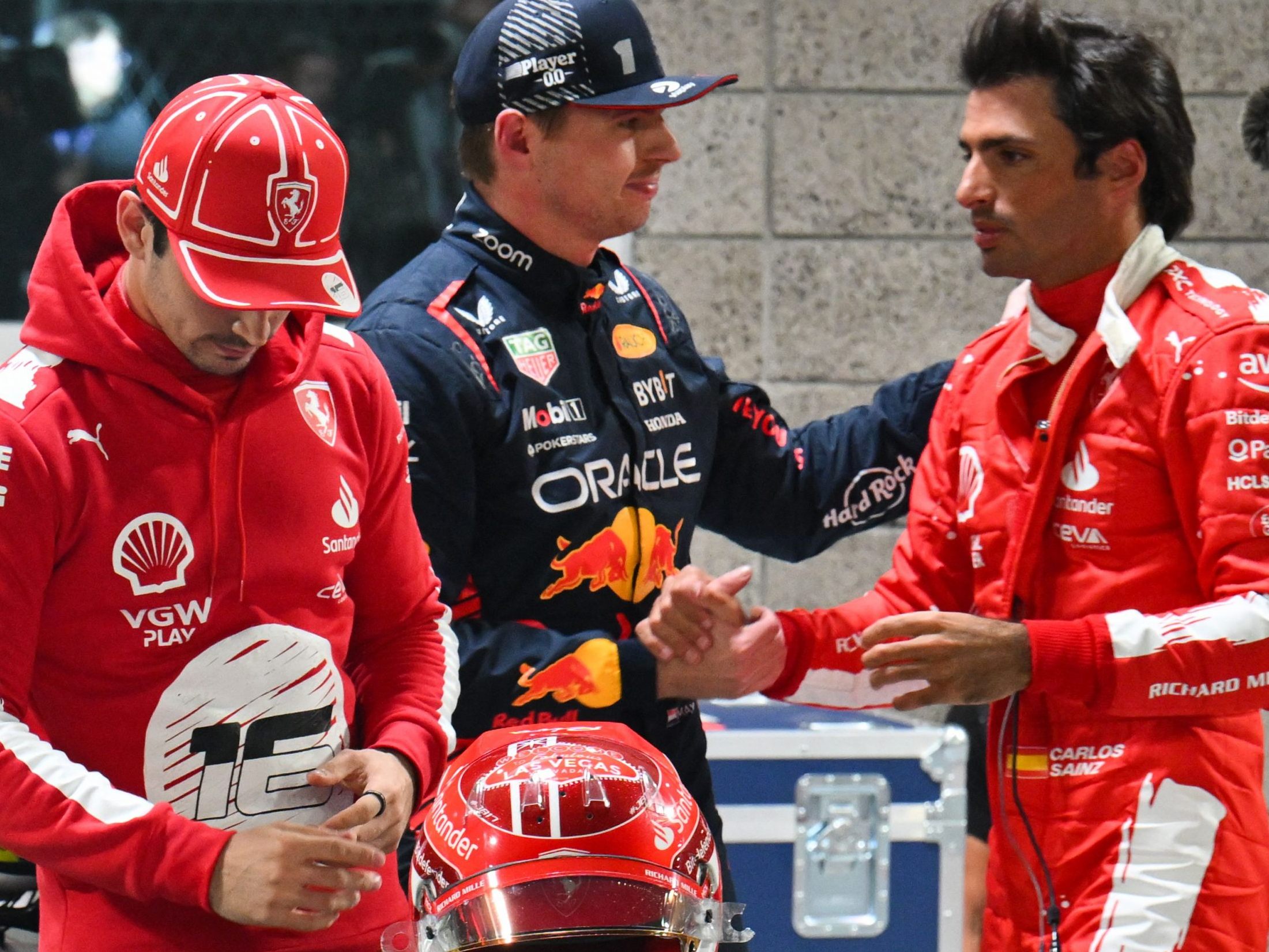 Die ersten Drei im Las-Vegas-Qualifying: Leclerc (l.), Sainz (r.) und Verstappen (m.).