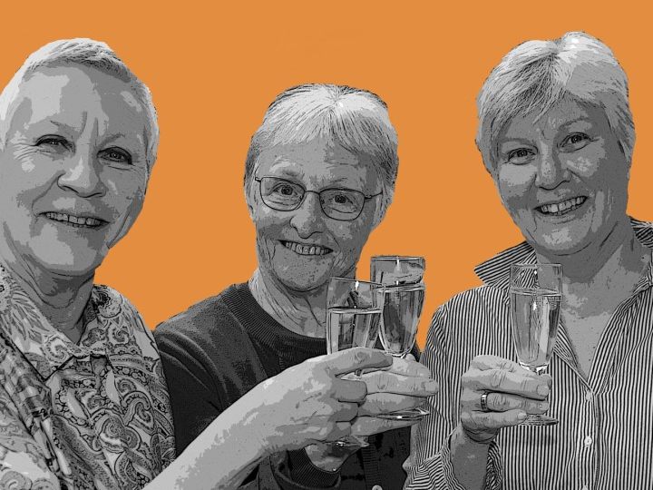 Drei Witwen lassen's krachen