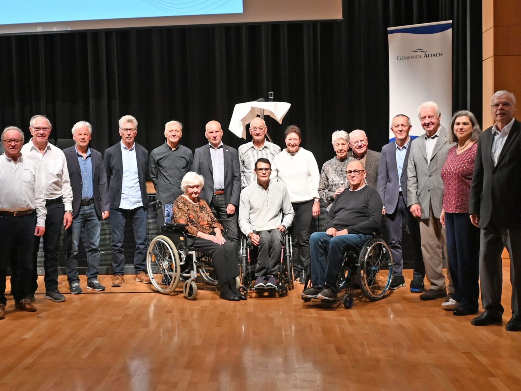 Beim Ehrenabend in Altach wurden verdiente Persönlichkeiten ins Rampenlicht geholt.