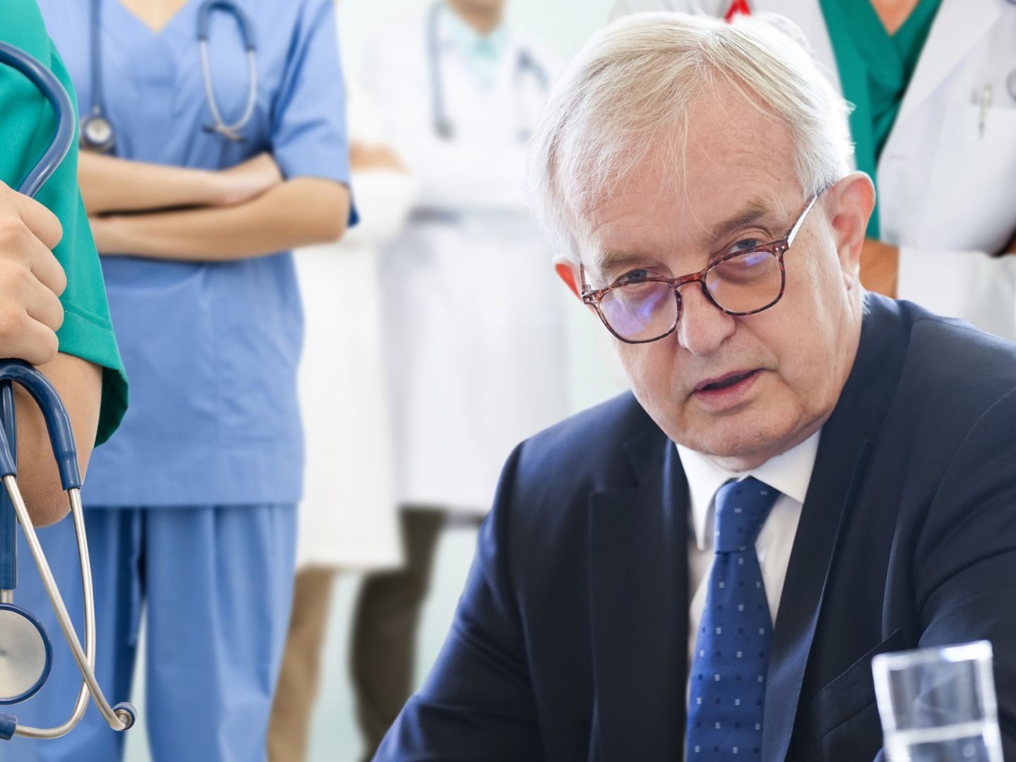 Damit würden Mitsprache und Kompetenz der Standesvertretung zurückgedrängt oder ganz abgeschafft Damit würden Mitsprache und Kompetenz der Standesvertretung zurückgedrängt oder ganz abgeschafft