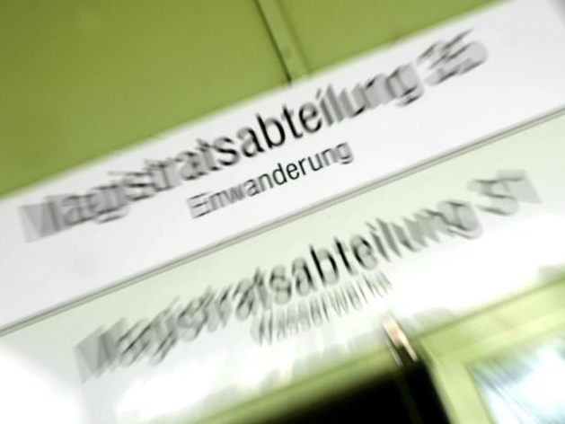 Die Zahl der Einbürgerungen in Österreich war in den ersten drei Quartalen 2023 leicht rückläufig.