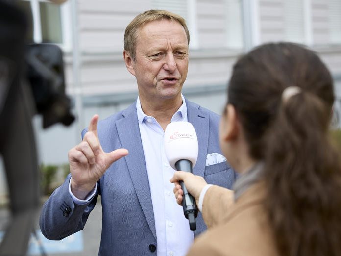 Johann Tschürtz (FPÖ) rechtfertigte seine kontroversielle Rede im Landtag. Johann Tschürtz (FPÖ) rechtfertigte seine kontroversielle Rede im Landtag.