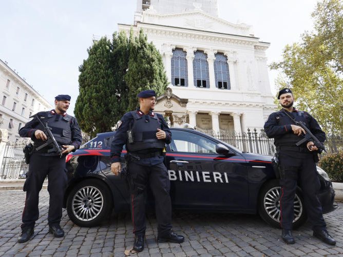 Ein in Italien veschwundenes Ex-Paar wird nun auch in Österreich gesucht. Ein in Italien veschwundenes Ex-Paar wird nun auch in Österreich gesucht.