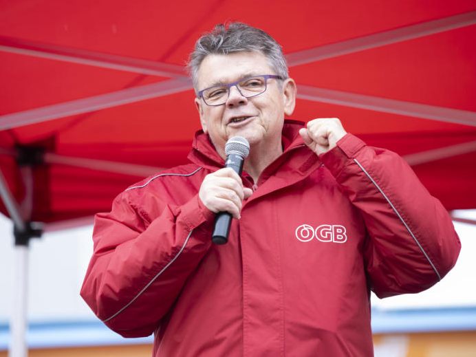 ÖGB-Chef Wolfgang Katzian kritisiert wie mit den Handelsangestellten umgegangen wird.