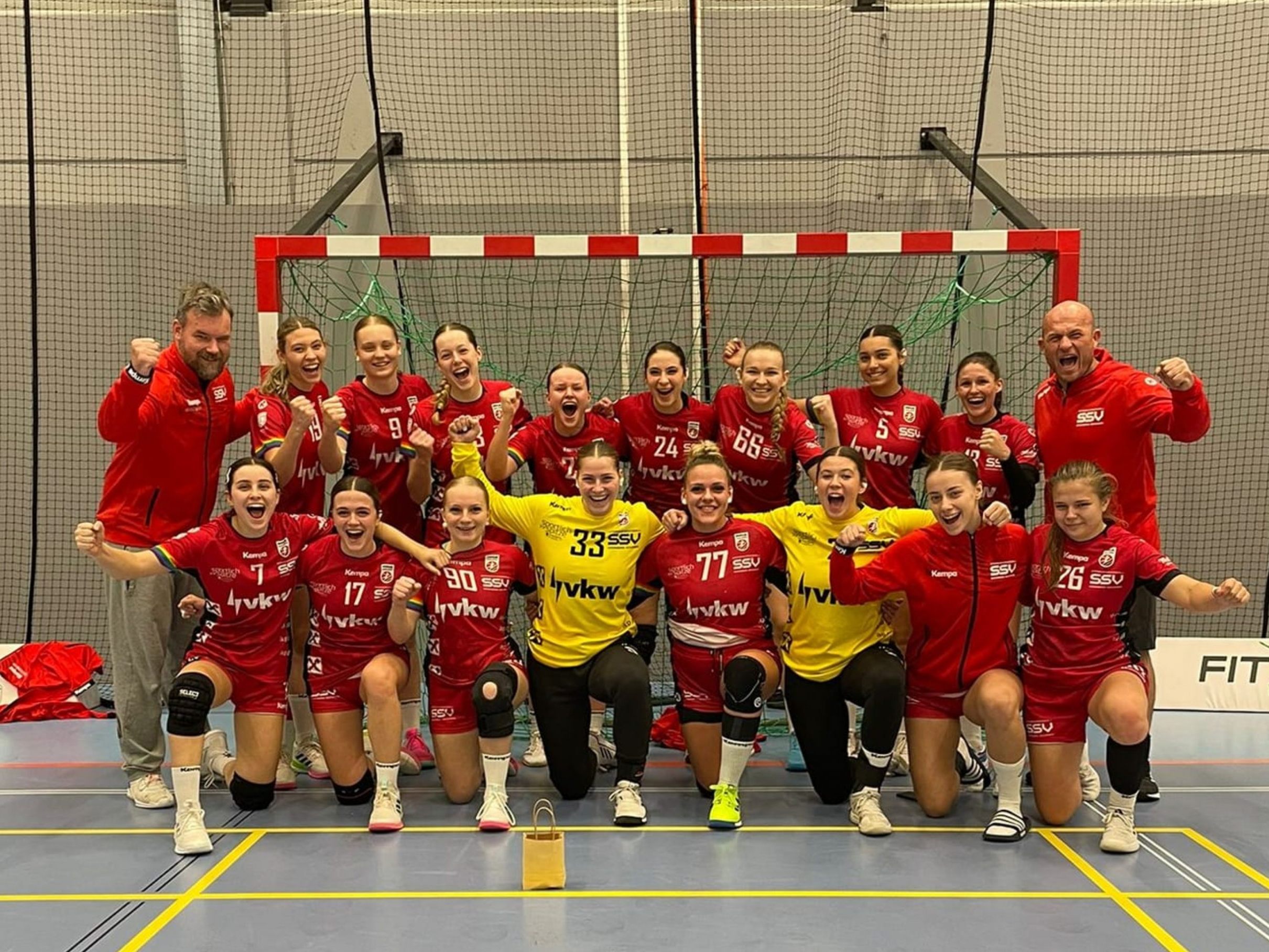 Die SSV-Girls freuten sich über den wichtigen Auswärtserfolg in Traun Die SSV-Girls freuten sich über den wichtigen Auswärtserfolg in Traun