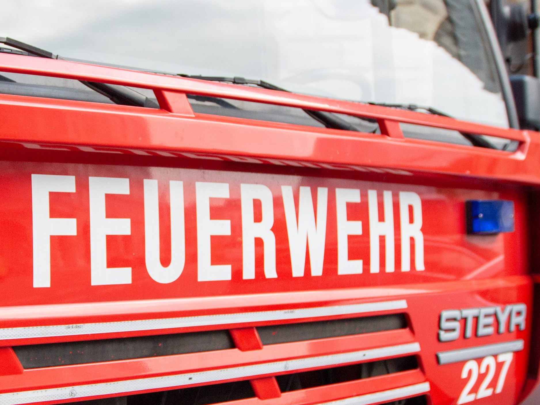 In Wien-Liesing rückte die Feuerwehr wegen eines Zimmerbrands aus.