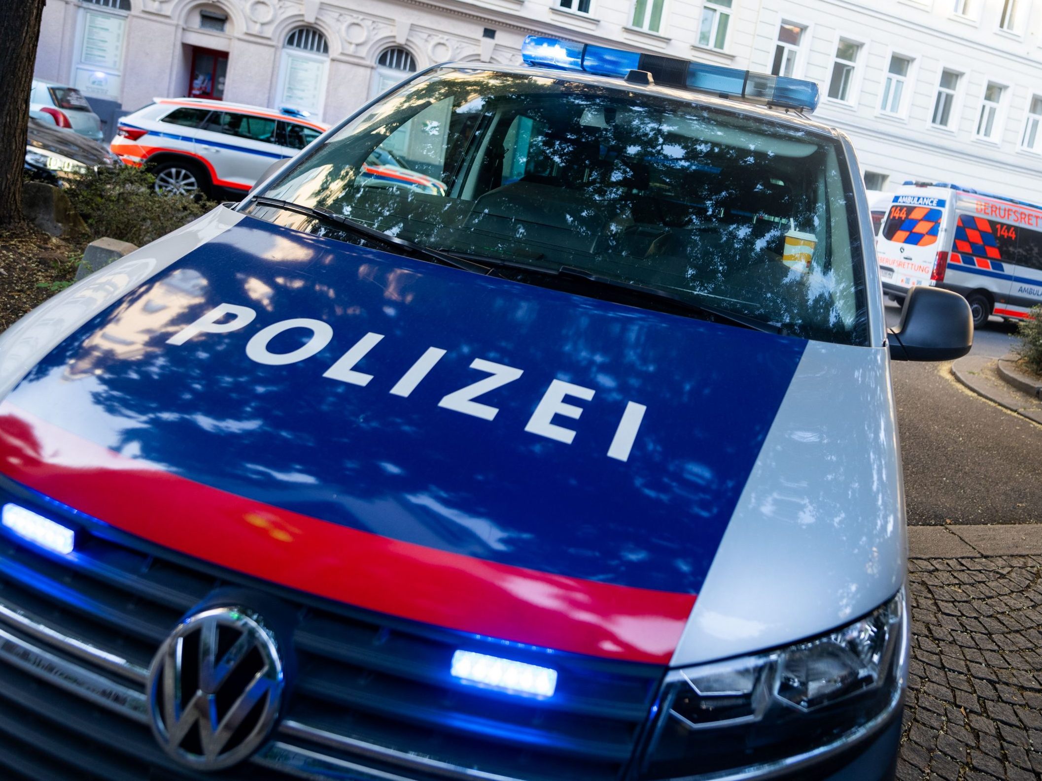 Die Polizei verschärfte in Wien die Sicherheitsmaßnahmen. Die Polizei verschärfte in Wien die Sicherheitsmaßnahmen.