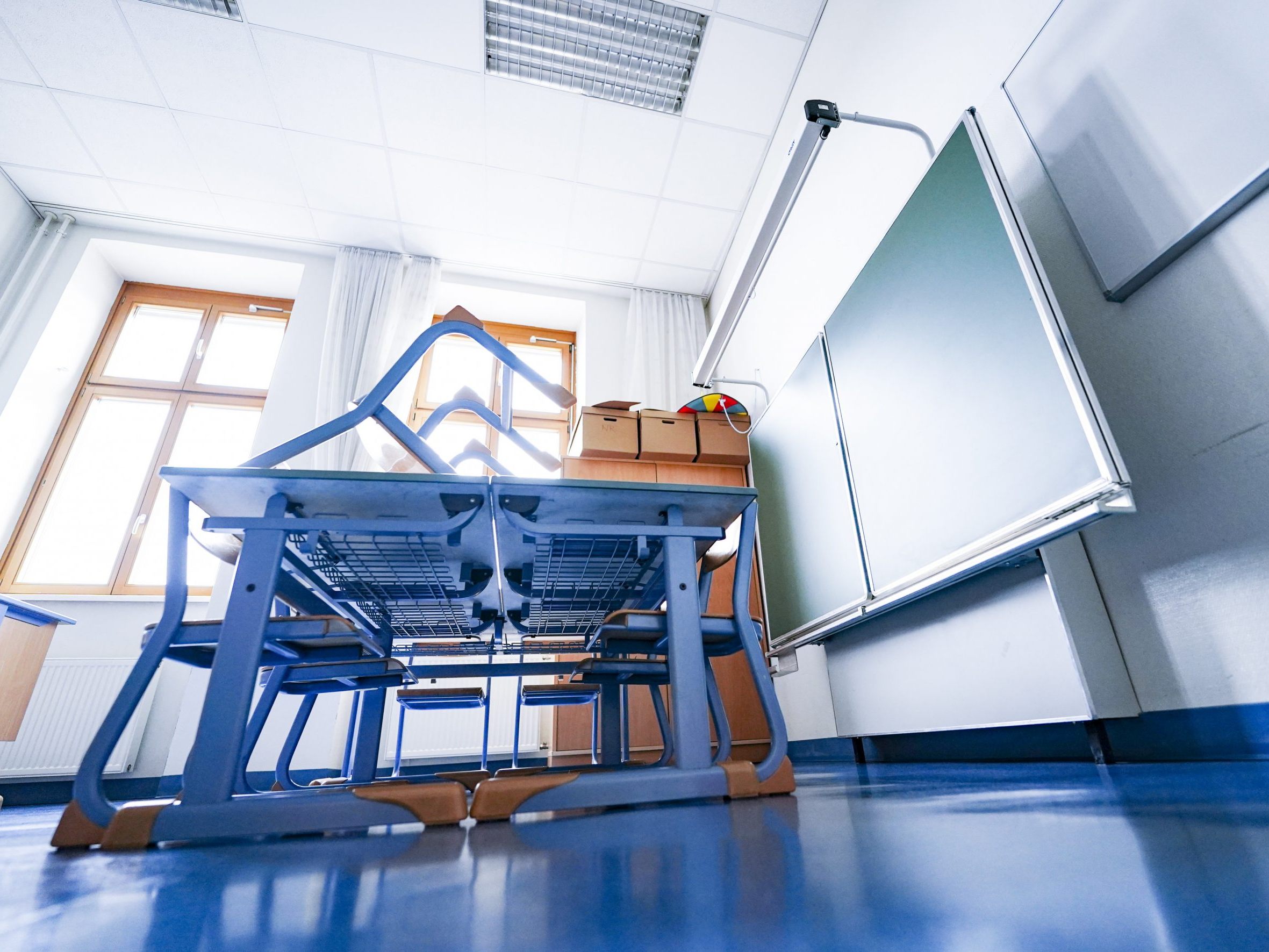 Arbeitskreis empfiehlt für Schulen sogenannte "Hybridlüftung".