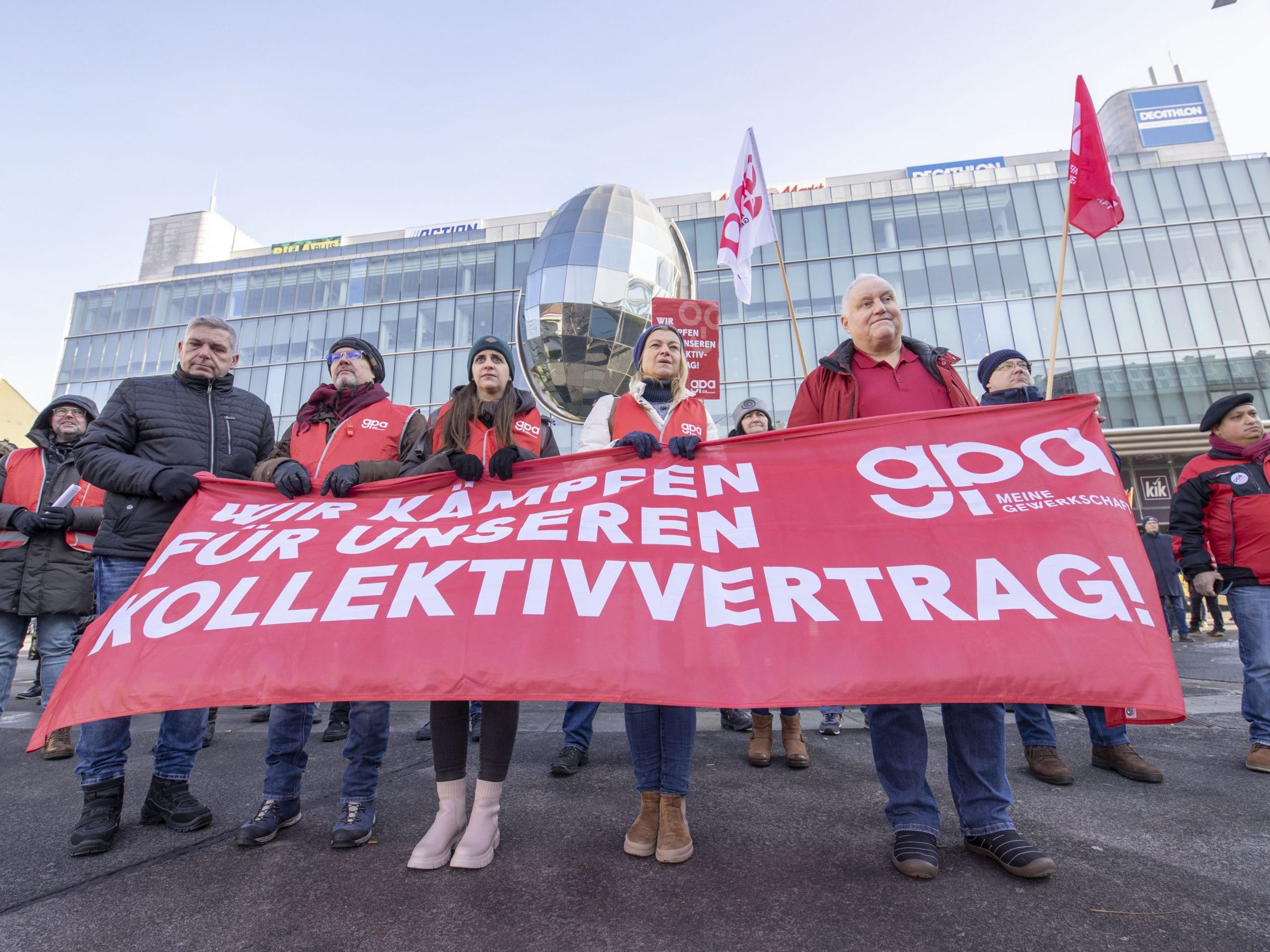 Die sechste Verhandlungsrunde im Handels-KV steht am Freitag an.