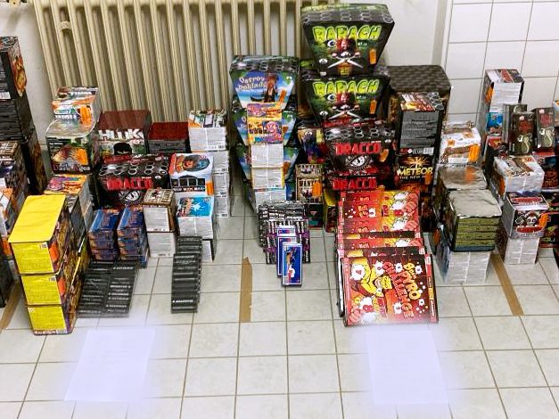 198 Kilo illegale pyrotechnische Gegenstände wurden in NÖ entdeckt.