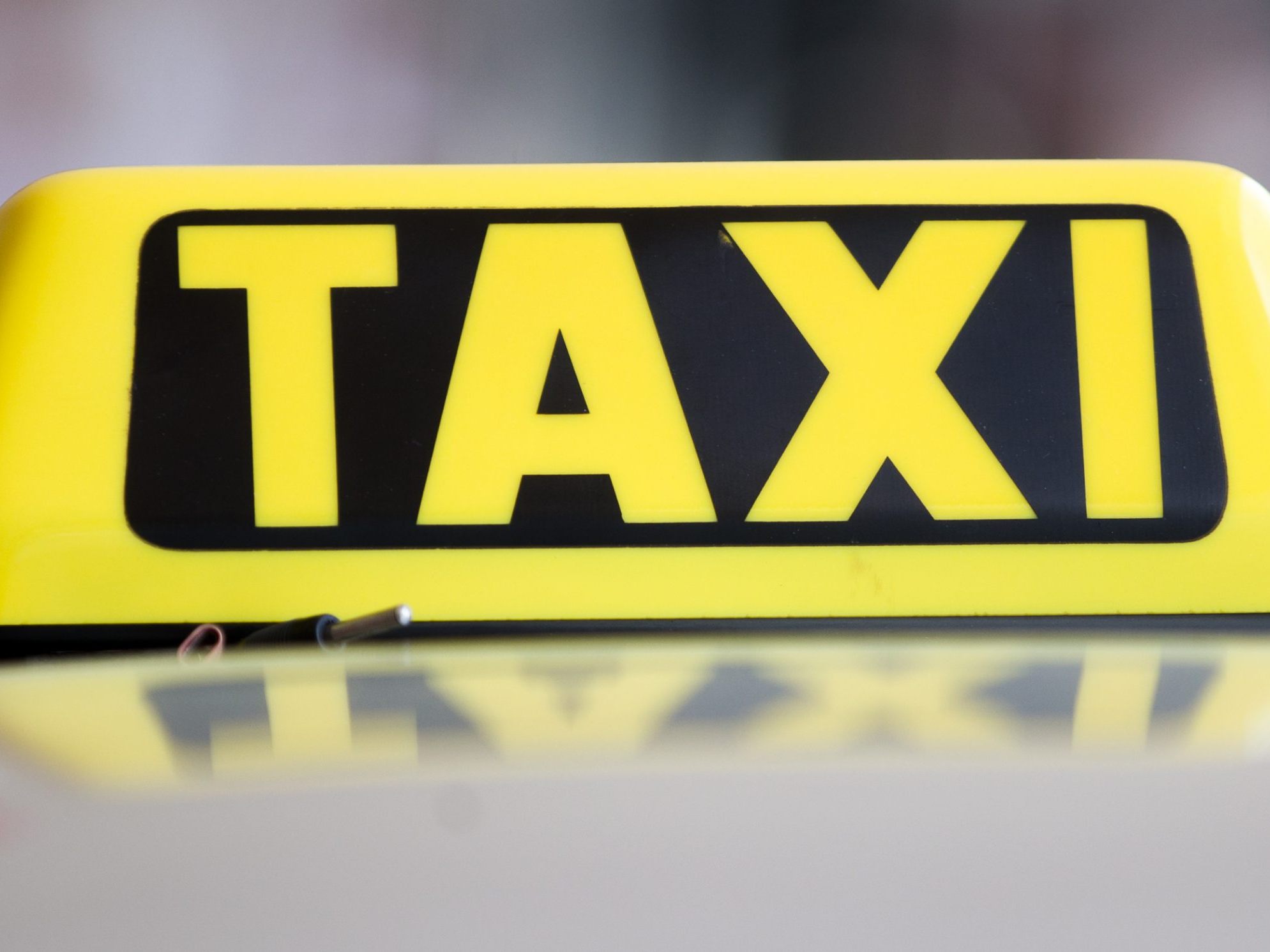 Bei Taxifahrern wird der Mindestlohn steigen. Bei Taxifahrern wird der Mindestlohn steigen.