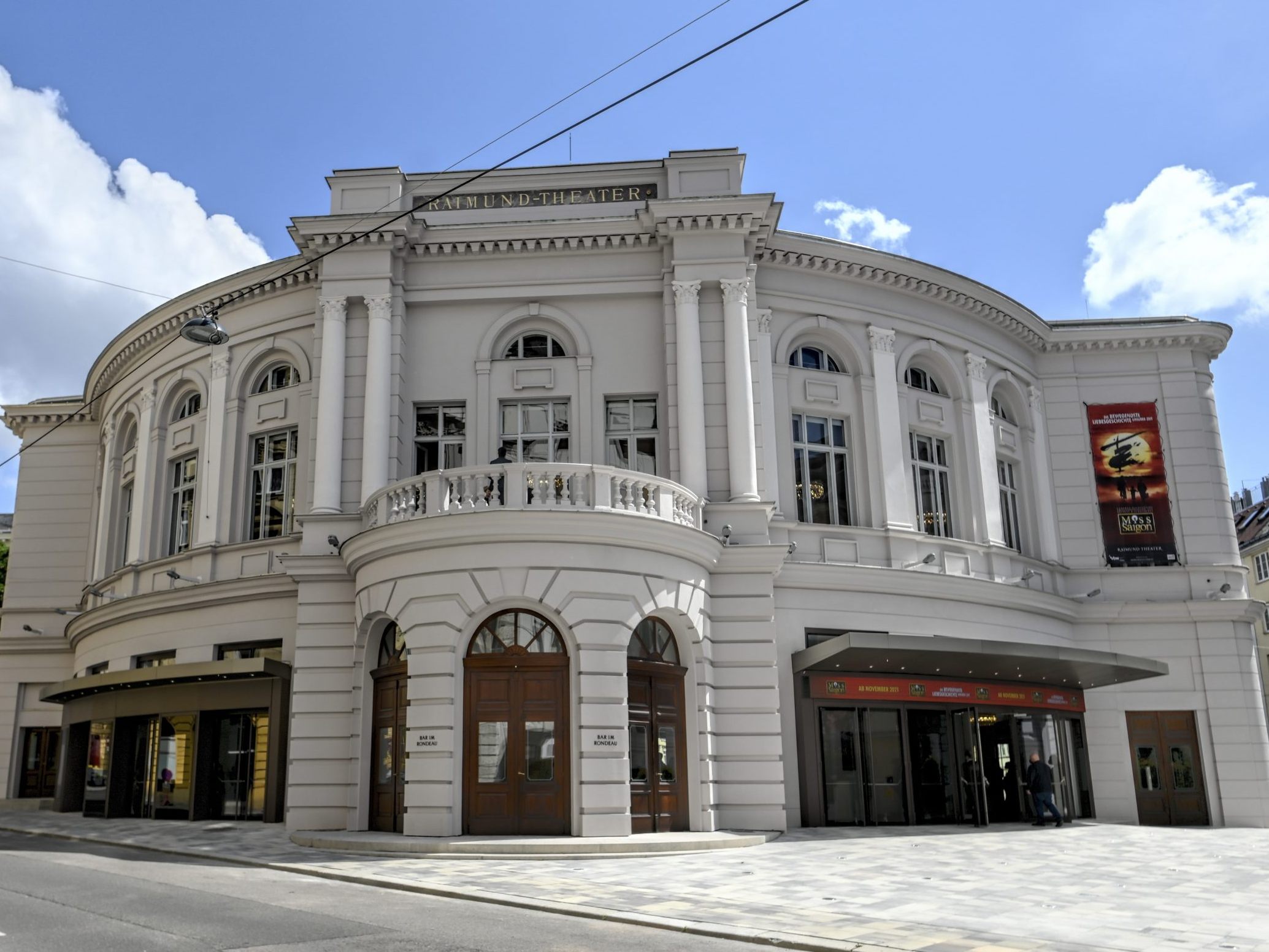 Das Raimund Theater wurde mit dem Umweltzeichen ausgezeichnet. Das Raimund Theater wurde mit dem Umweltzeichen ausgezeichnet.