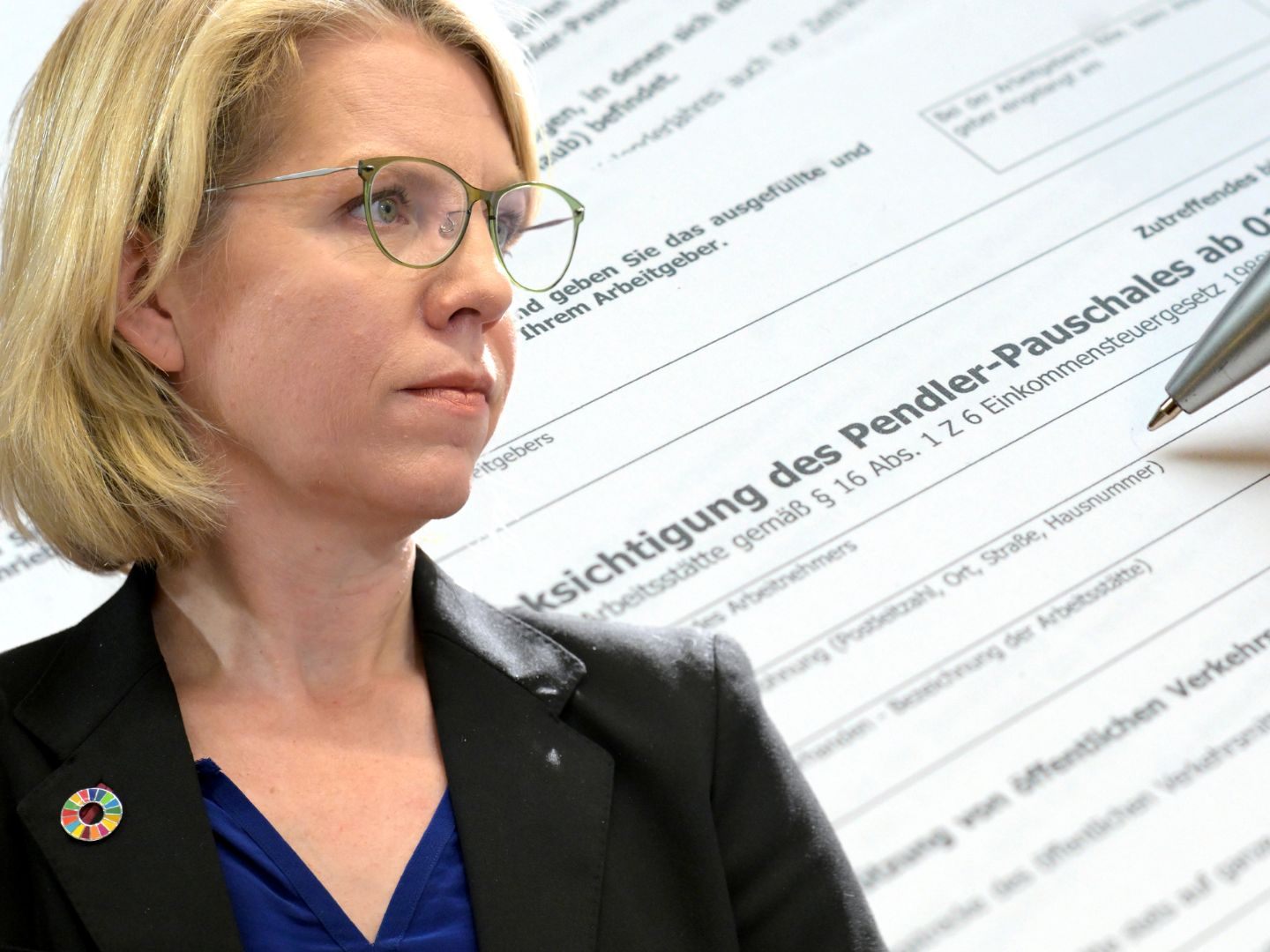 Kritiker werfen Gewessler vor, das Pendlerpauschale abschaffen zu wollen. Kritiker werfen Gewessler vor, das Pendlerpauschale abschaffen zu wollen.