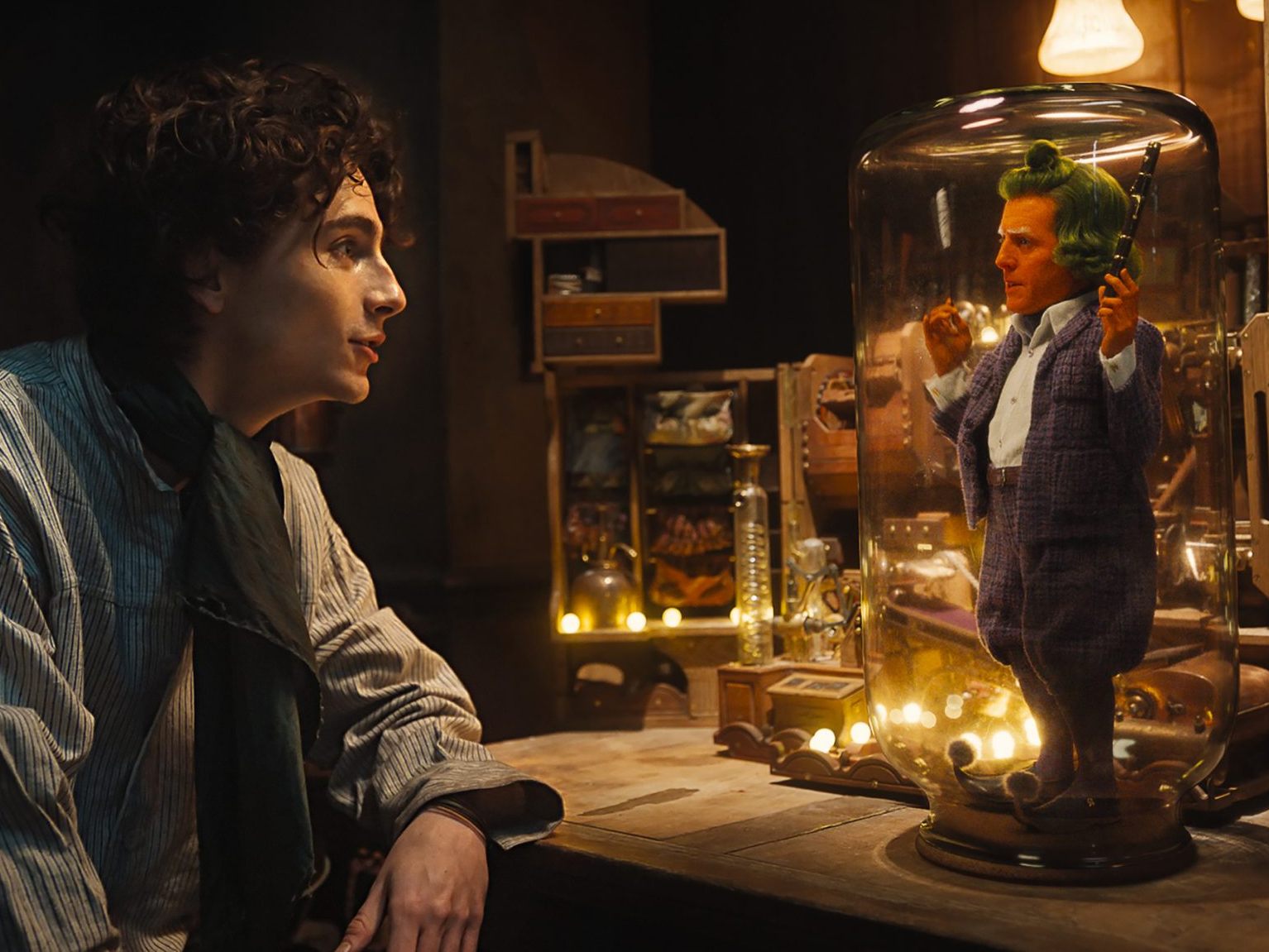 Auch Hugh Grant spielt einen Part im neuen "Wonka"-Film. Auch Hugh Grant spielt einen Part im neuen "Wonka"-Film.