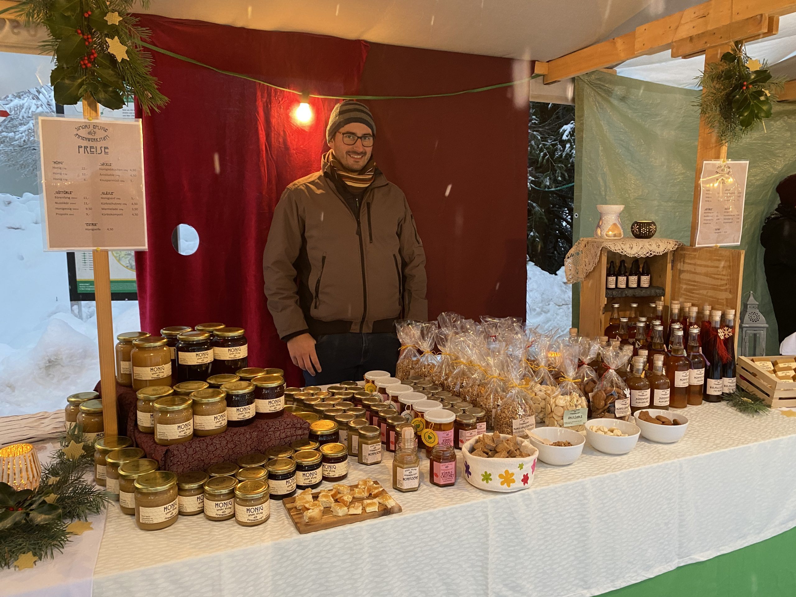 Einheimische Produkte luden zum vorweihnachtlichen Einkauf ein Einheimische Produkte luden zum vorweihnachtlichen Einkauf ein