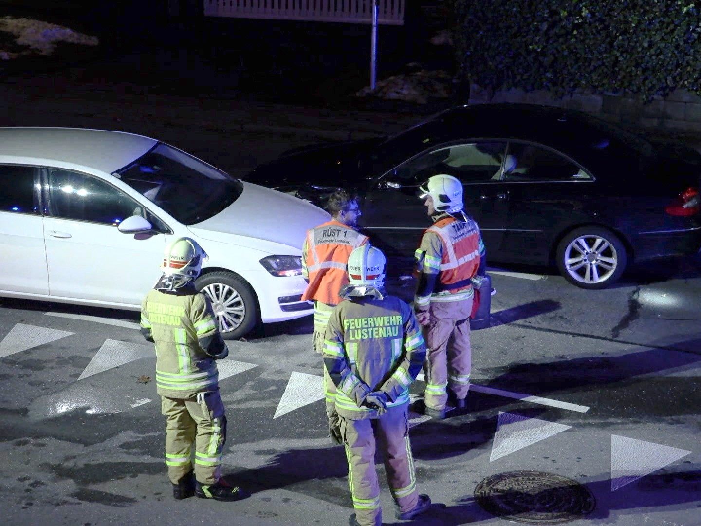 Bei einem Unfall in Lustenau wurde zumindest eine Person verletzt.