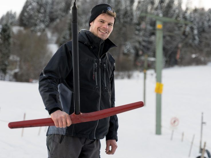 Der Schwarzenberger möchte, dass Kinder weiterhin direkt vor der Haustüre Skifahren lernen können. Der Schwarzenberger möchte, dass Kinder weiterhin direkt vor der Haustüre Skifahren lernen können.