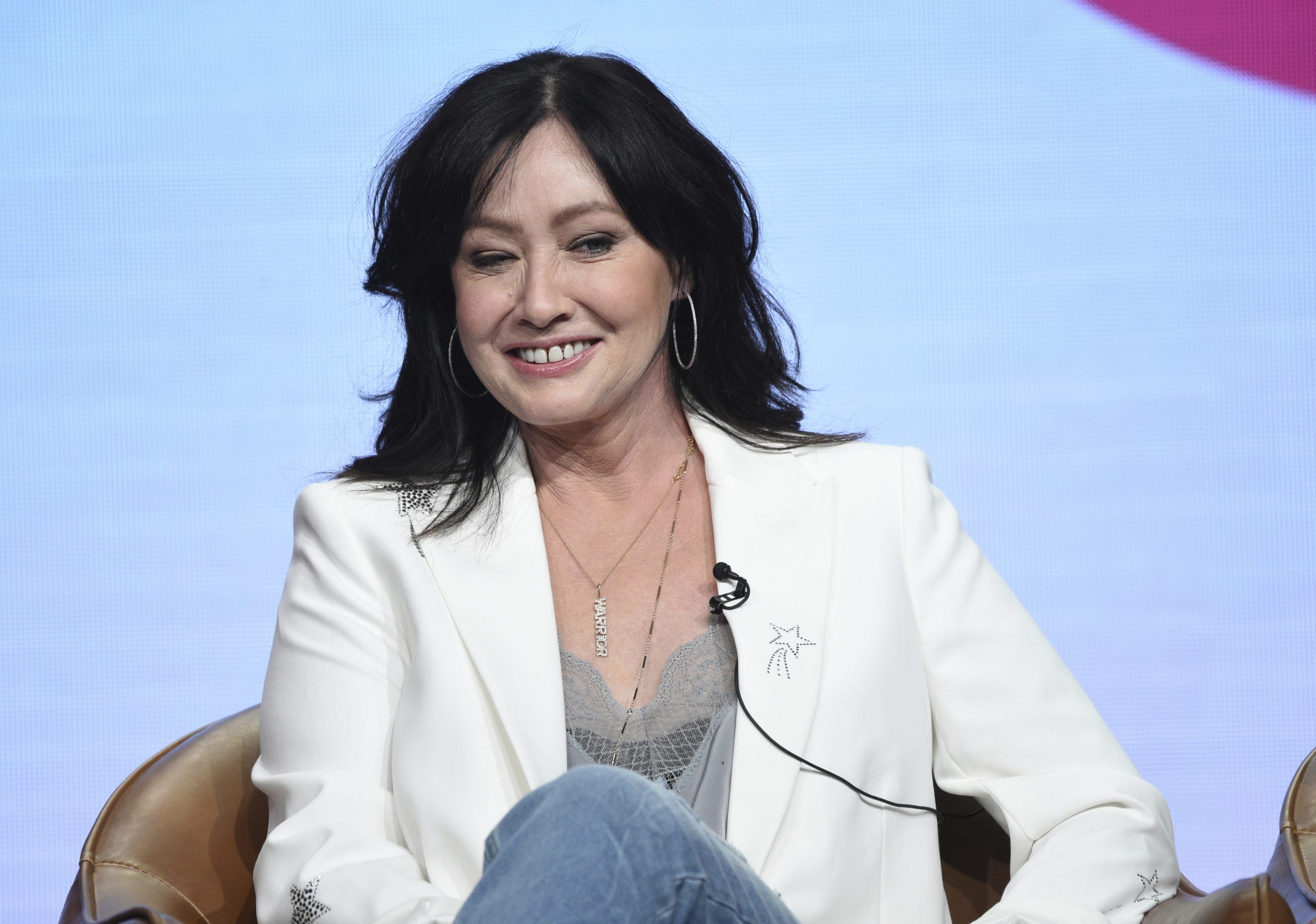 Shannen Doherty erkrankte erstmals 2015 an Brustkrebs. Shannen Doherty erkrankte erstmals 2015 an Brustkrebs.