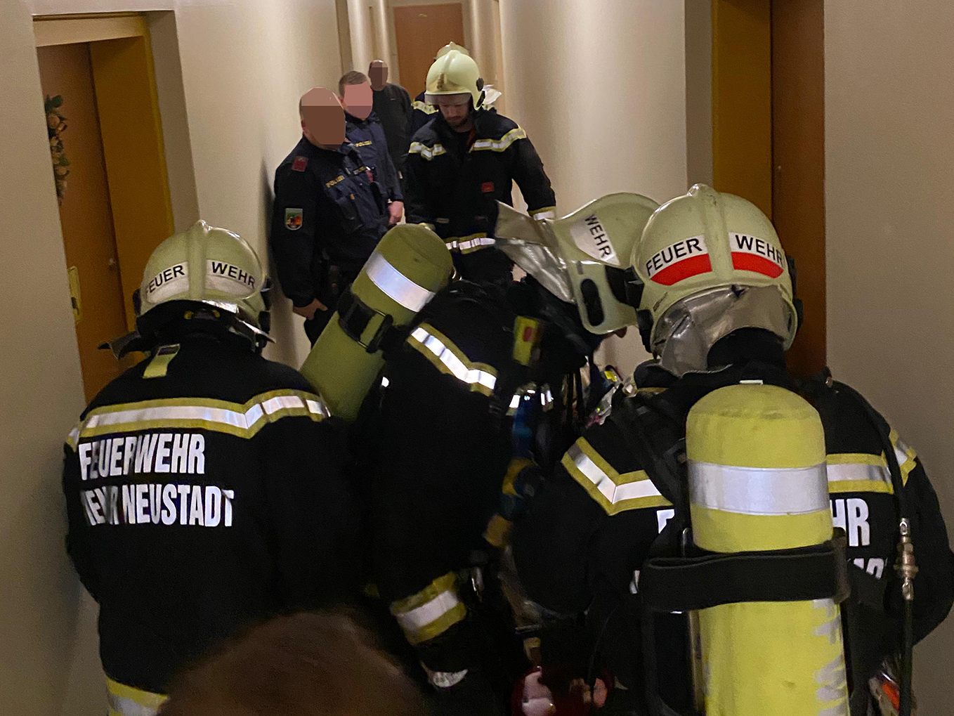 Die FF Wiener Neustadt war auch am 25. Dezember im Einsatz. Die FF Wiener Neustadt war auch am 25. Dezember im Einsatz.