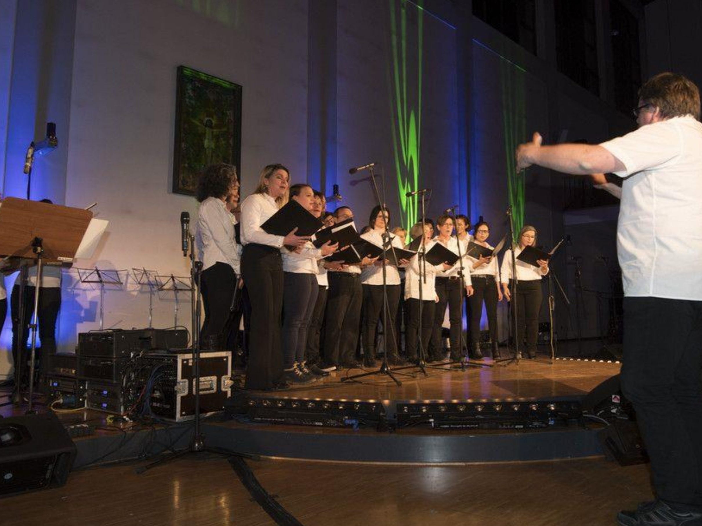 Am kommenden Montag steigt in der Altacher Pfarrkirche der inzwischen traditionelle Lichtblicke-Abend. Am kommenden Montag steigt in der Altacher Pfarrkirche der inzwischen traditionelle Lichtblicke-Abend.
