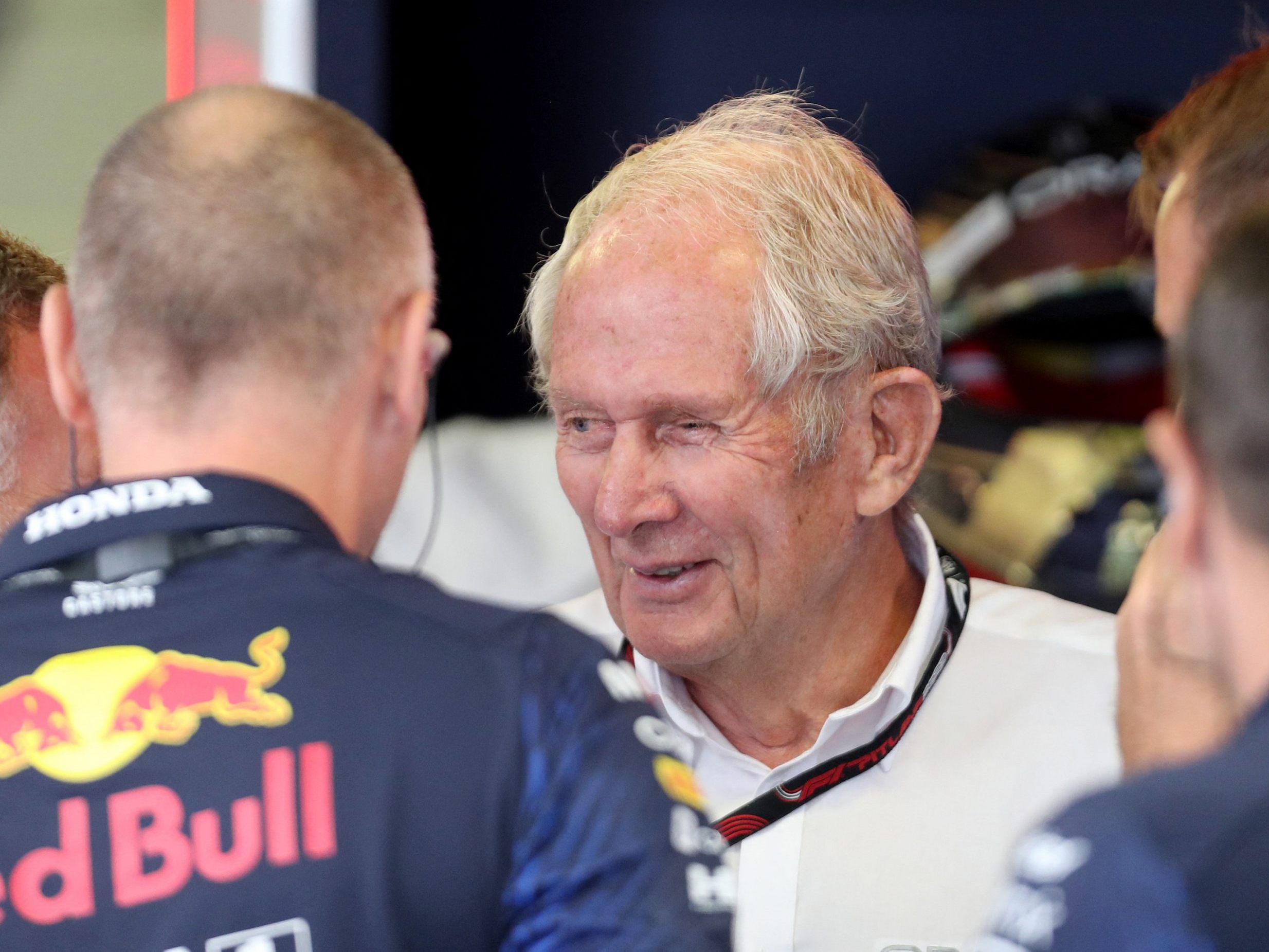 Helmut Marko macht bei Red Bull weiter. Helmut Marko macht bei Red Bull weiter.