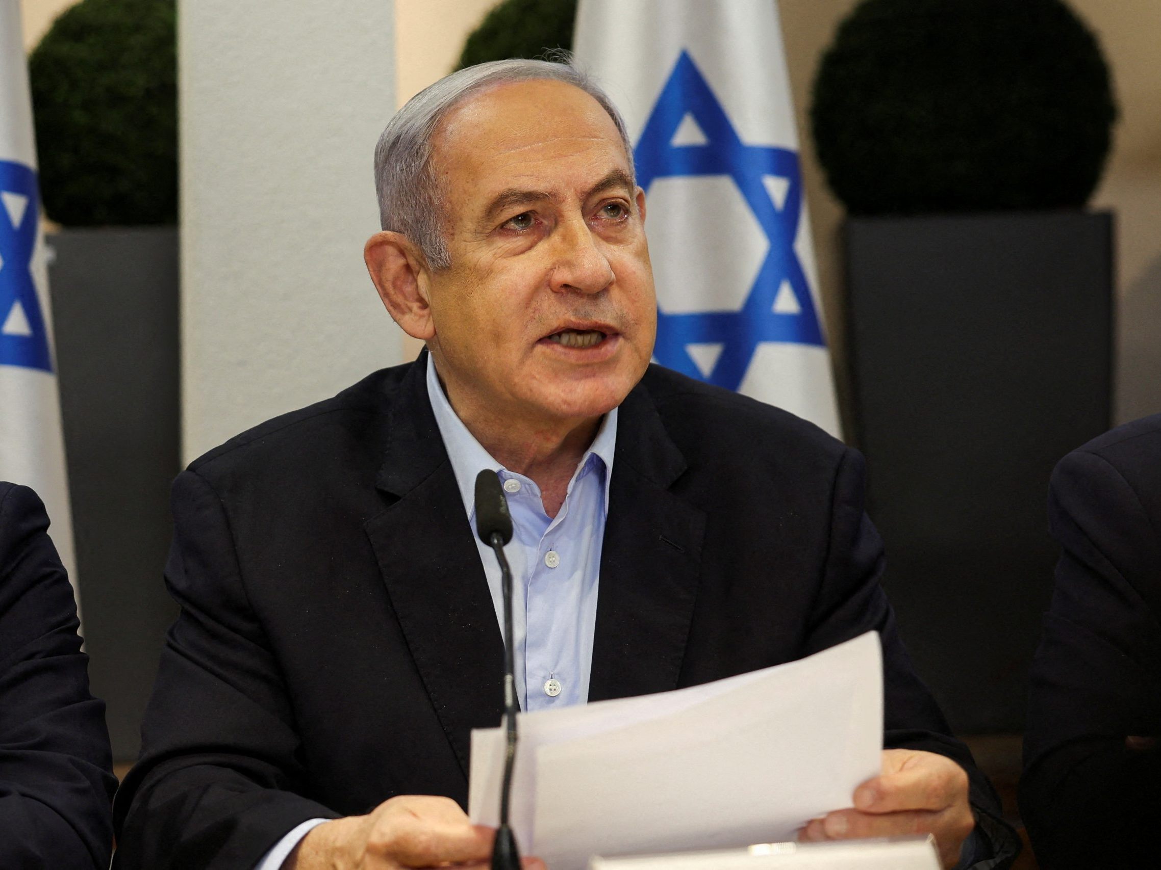 Netanyahu lehnt die Bedinungen der Hamas ab. Netanyahu lehnt die Bedinungen der Hamas ab.