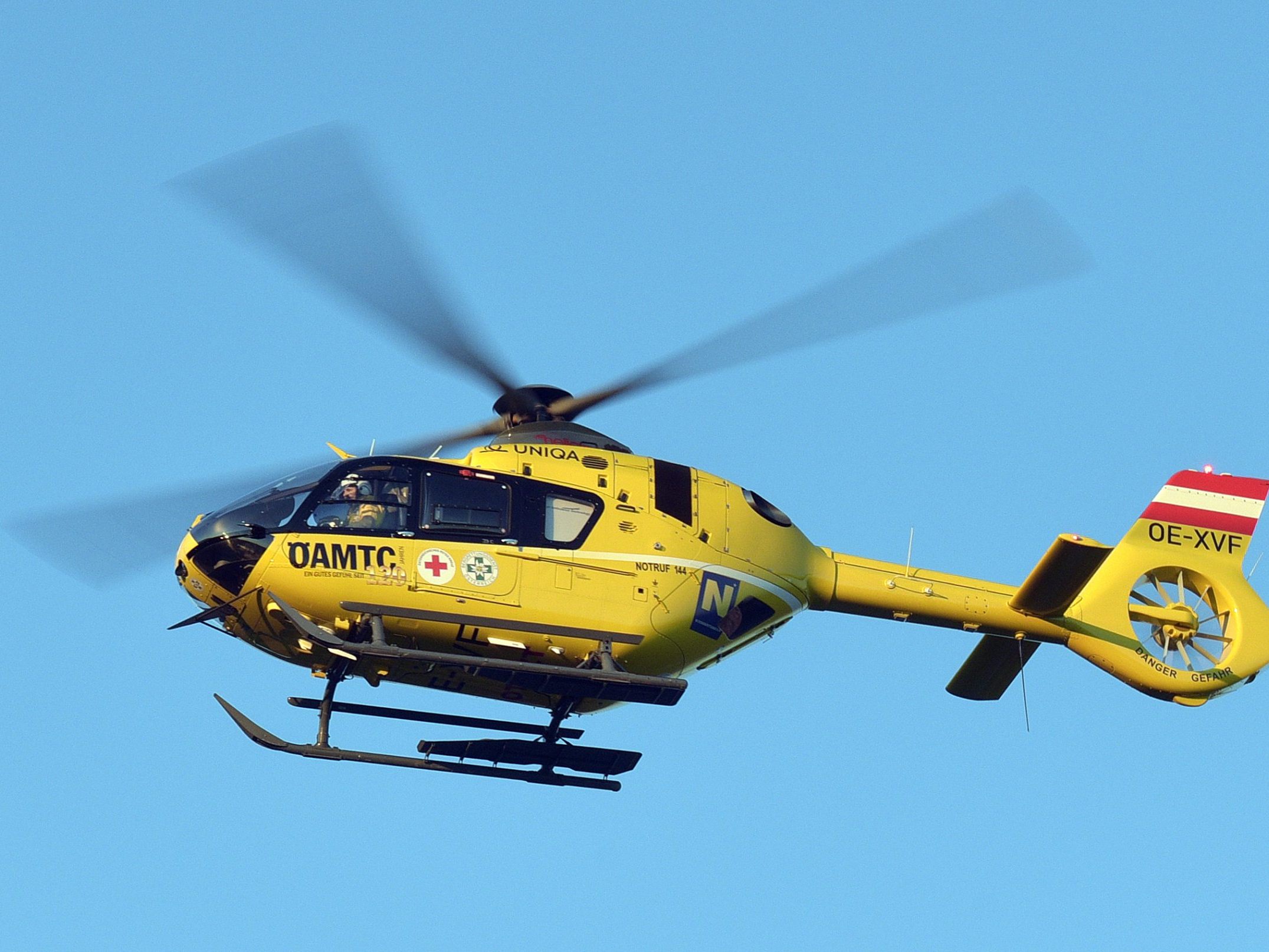 Der Notarzthubschrauber transportierte den Schwerverletzten ins Krankenhaus.