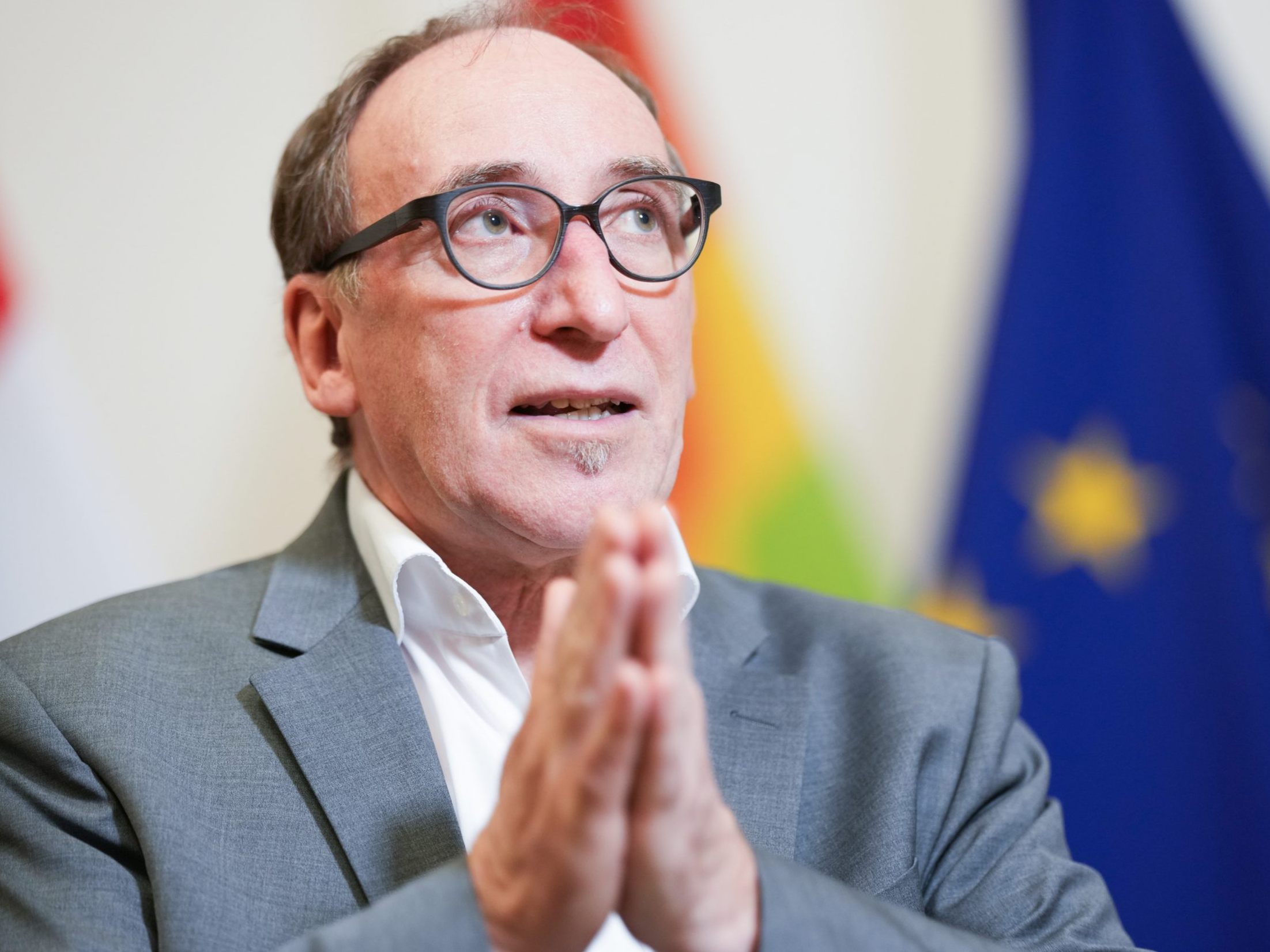 Johannes Rauch will bis 2023 das Vollspaltenböden-Verbot durchsetzen. Johannes Rauch will bis 2023 das Vollspaltenböden-Verbot durchsetzen.