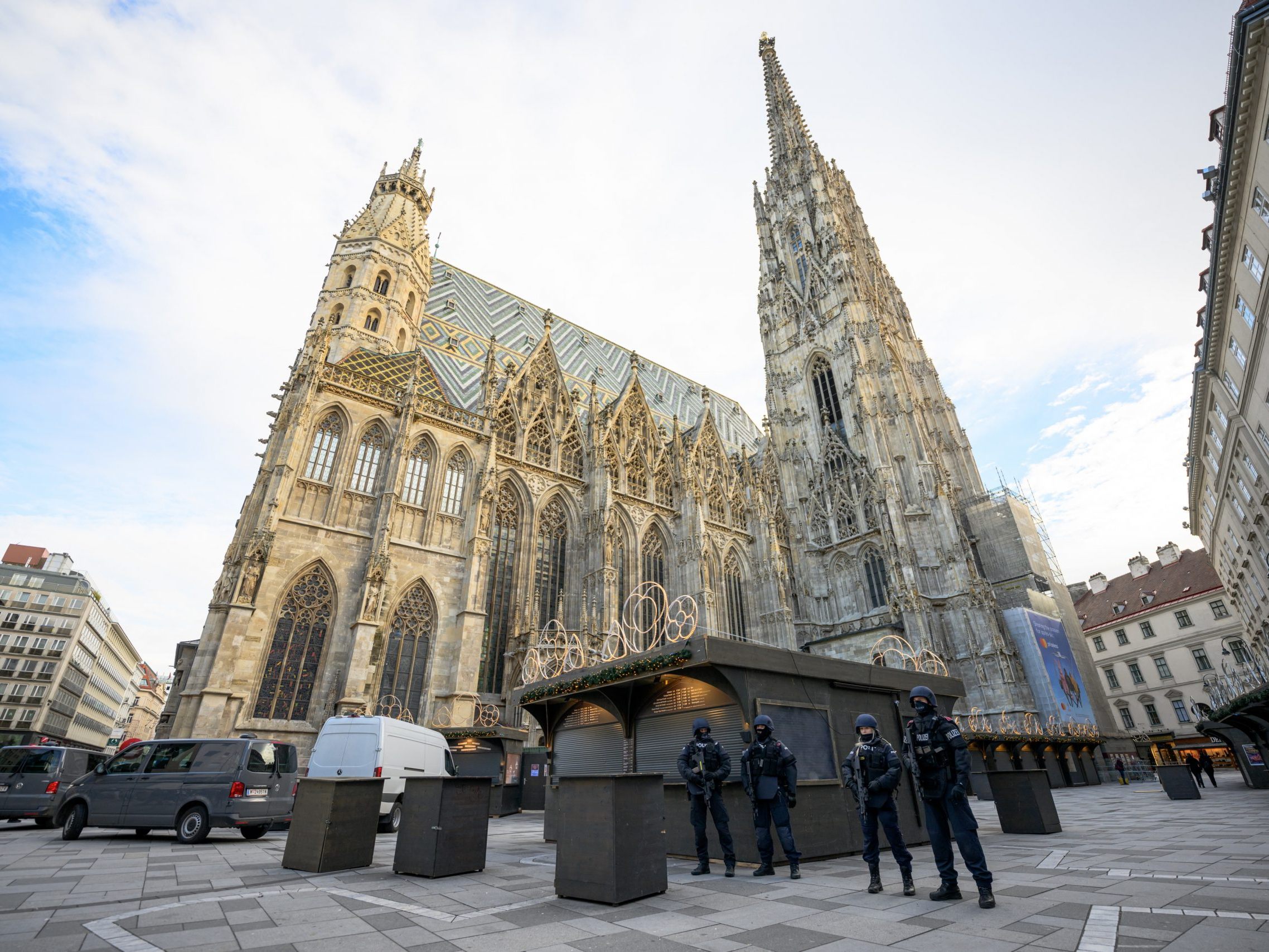 Die Maßnahmen um den Stephansdom wurden zurückgefahren. Die Maßnahmen um den Stephansdom wurden zurückgefahren.