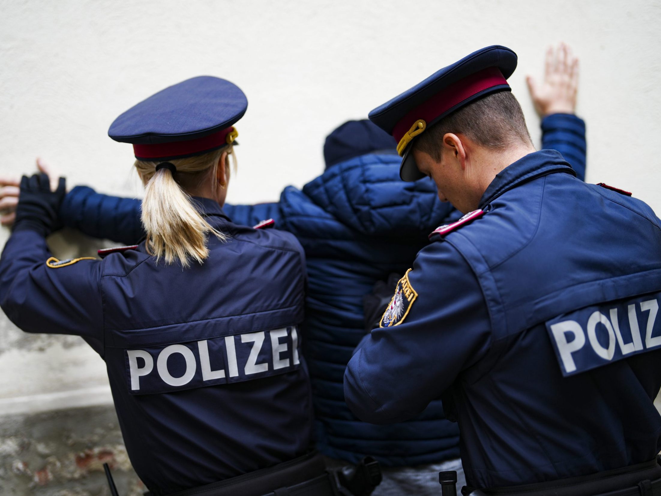 Der Mann wurde vorläufig festgenommen.