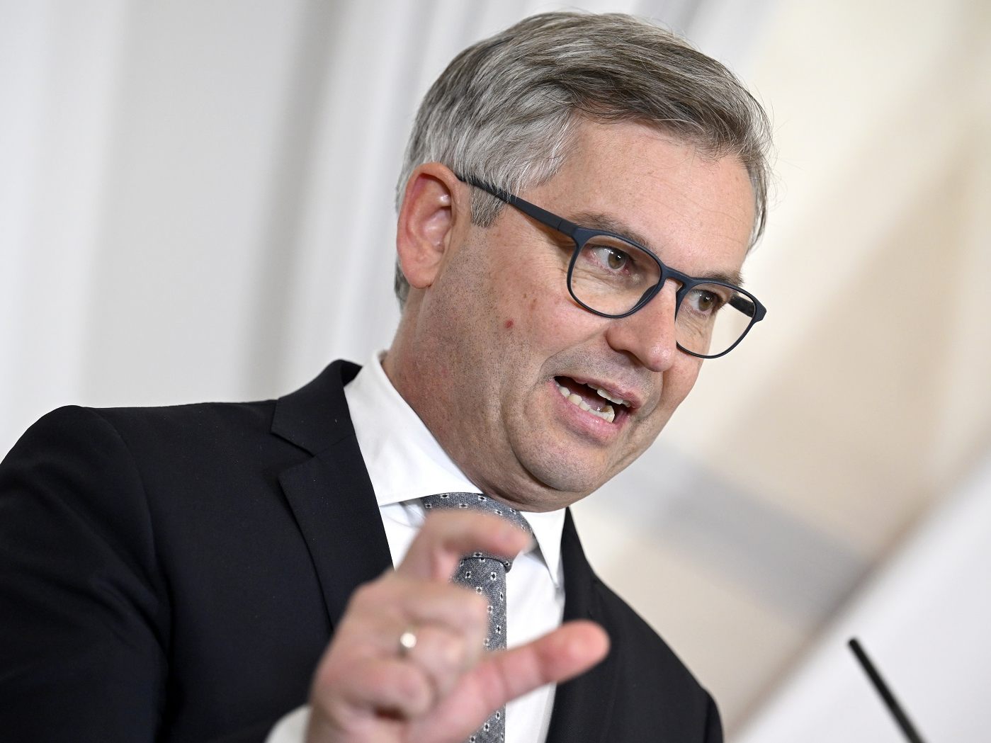 Ihm als Finanzminister sei ein ausgeglichenes Budget wichtig, so Brunner.