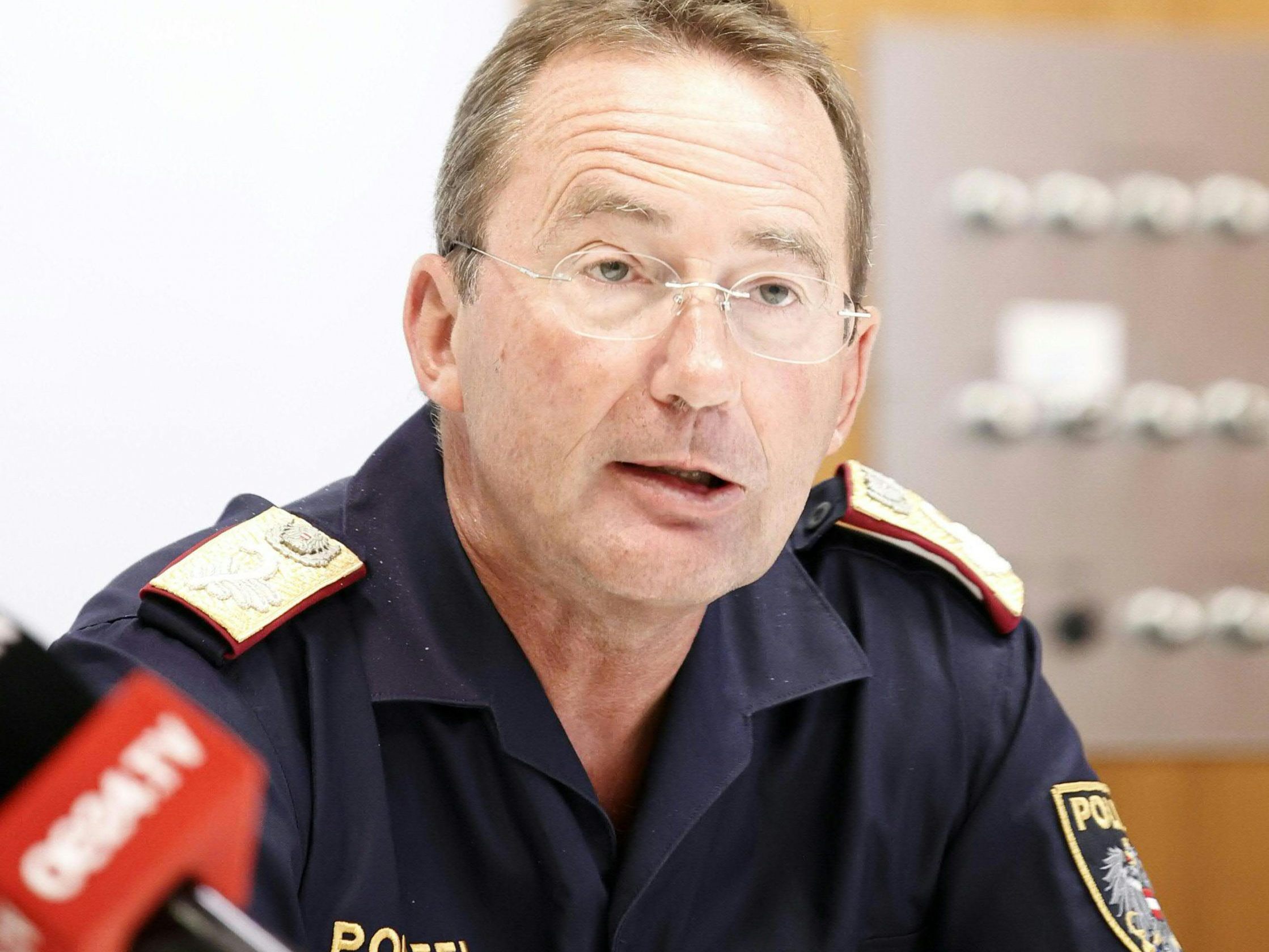 Gerhard Pürstl ist Wiens Landespolizeipräsident. Gerhard Pürstl ist Wiens Landespolizeipräsident.