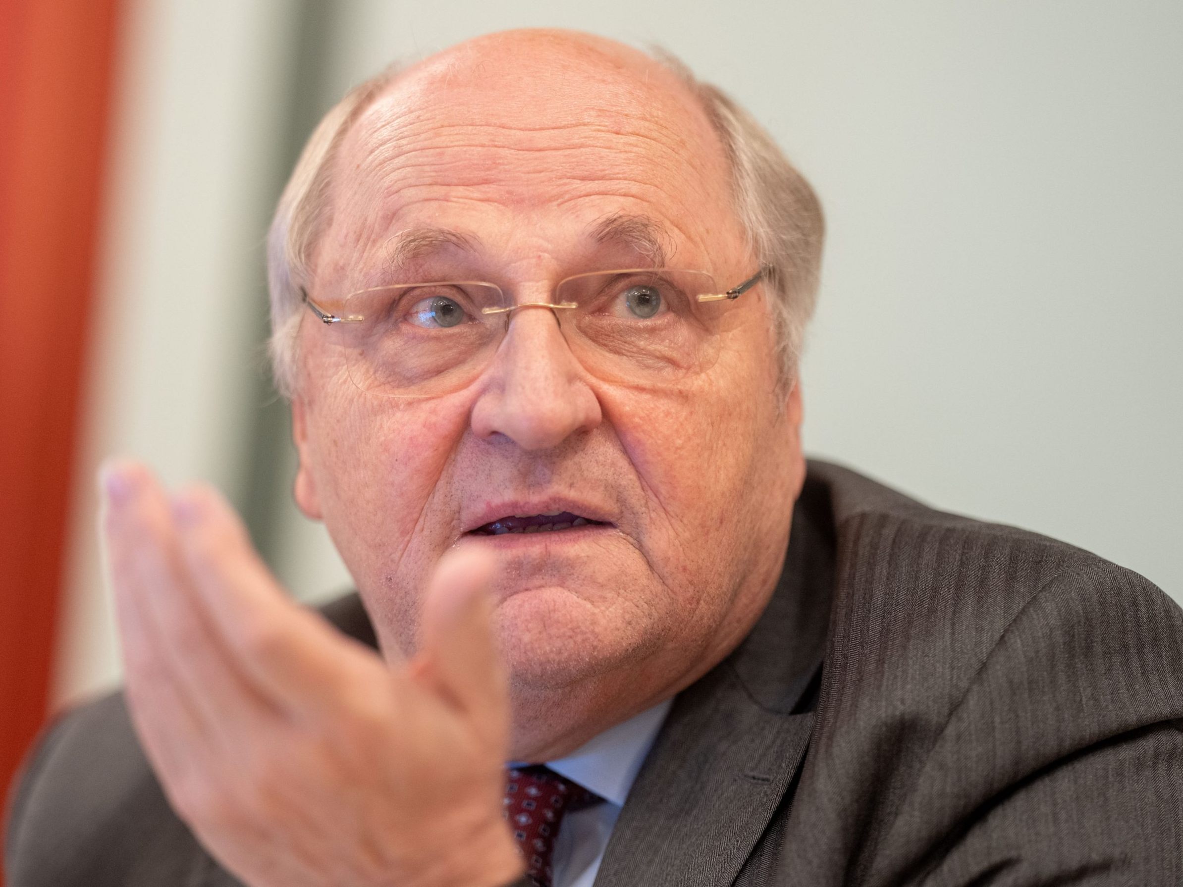 Badelt vermisst bei Nehammers Pläenen die Gegenfinanzierung.