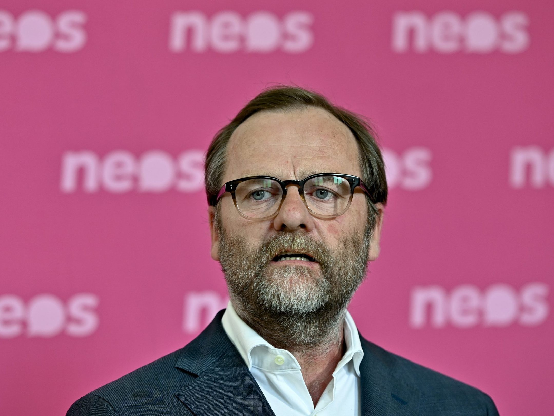 Sepp Schellhorn kehrt für die NEOS ins Parlament zurück.