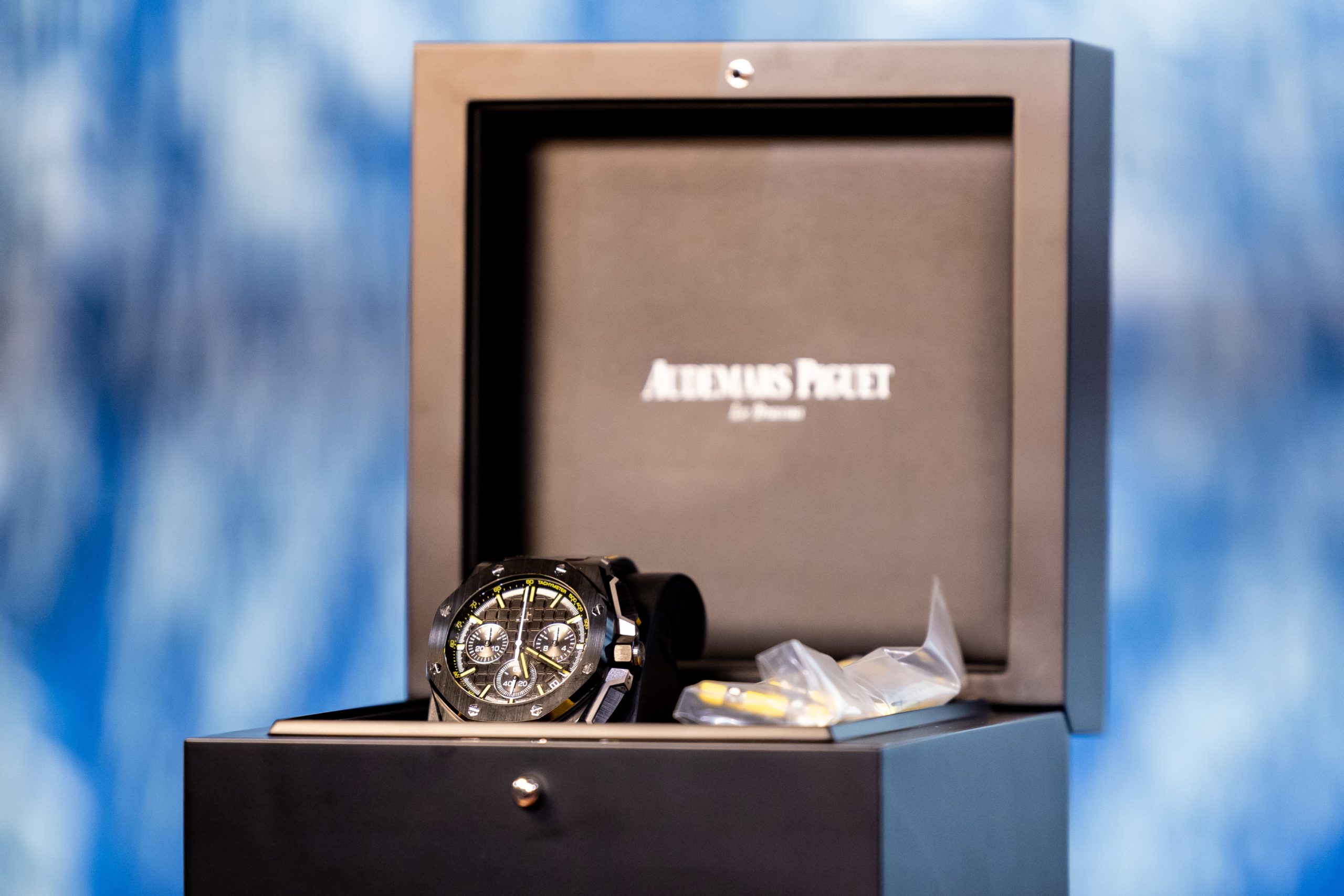 Auktionsobjekt: Audemars Piguet Arnold Classic Watch während eines Pressetermins "Special Dinner for Climate Action" im Rahmen des Ski Weltcup beim Stanglwirt in Kitzbühel. Auktionsobjekt: Audemars Piguet Arnold Classic Watch während eines Pressetermins "Special Dinner for Climate Action" im Rahmen des Ski Weltcup beim Stanglwirt in Kitzbühel.