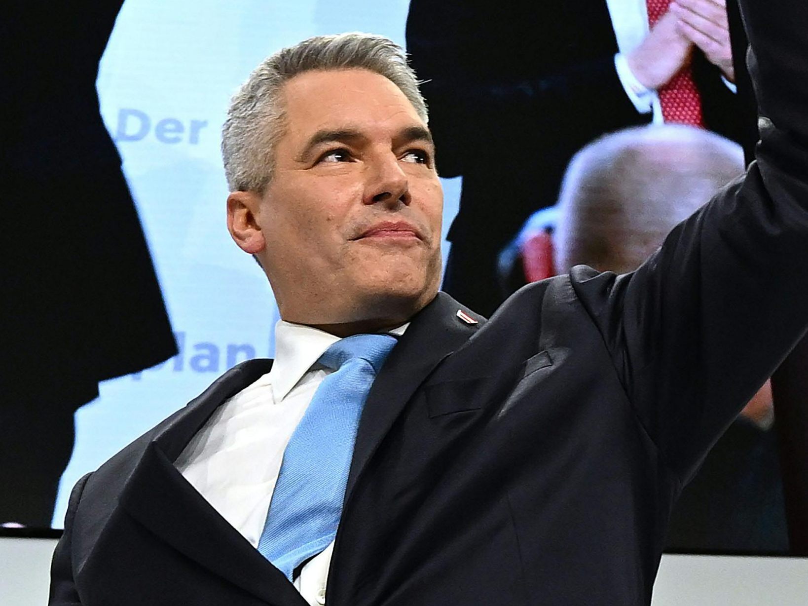 Kanzler Nehammer hält an einem Wahltermin im Herbst fest.