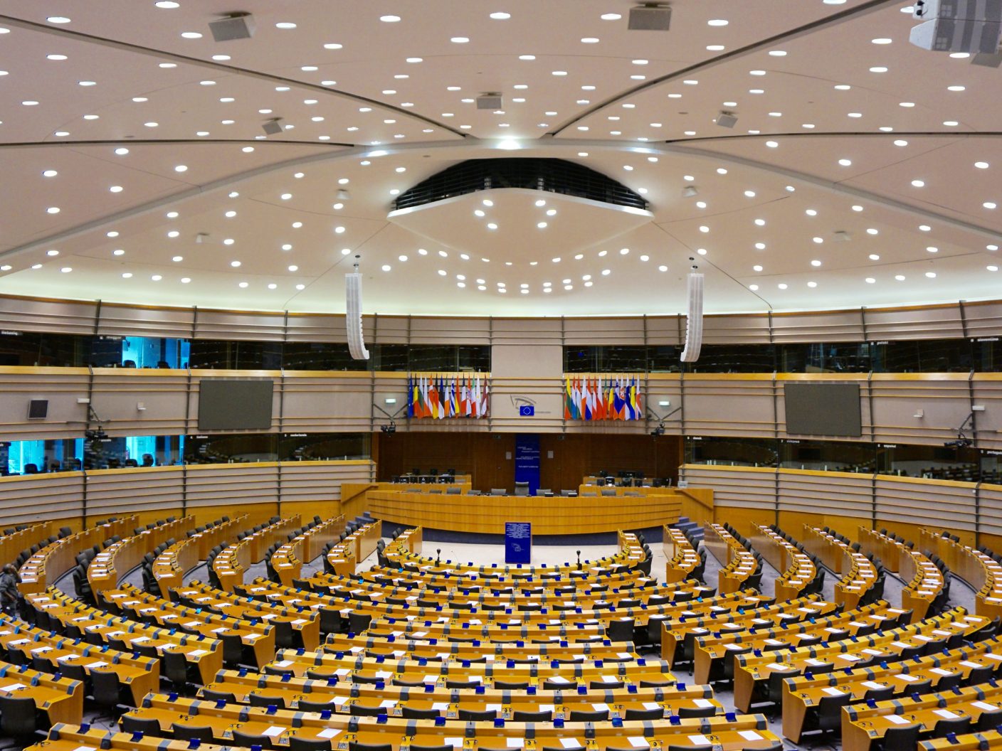 Nicht alle der sieben derzeit im EU-Parlament vertretenen Parteien wollen europaweite Spitzenkandidaten aufstellen.