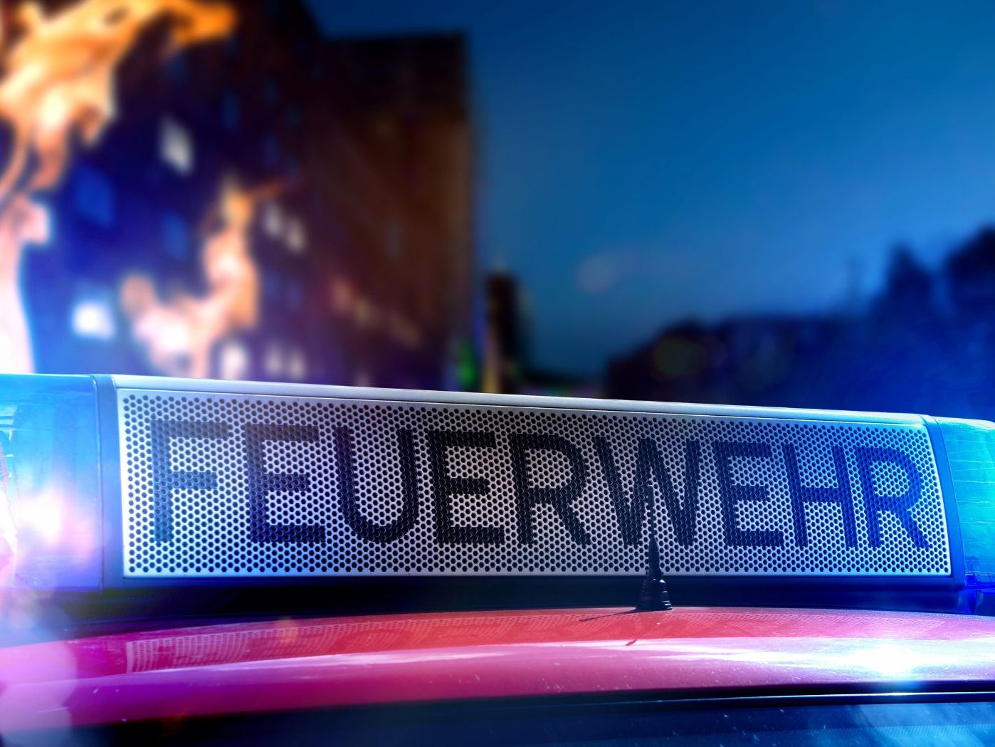 Beim Befüllen eines Feuerzeuges in NÖ kam es zu einer Explosion.
